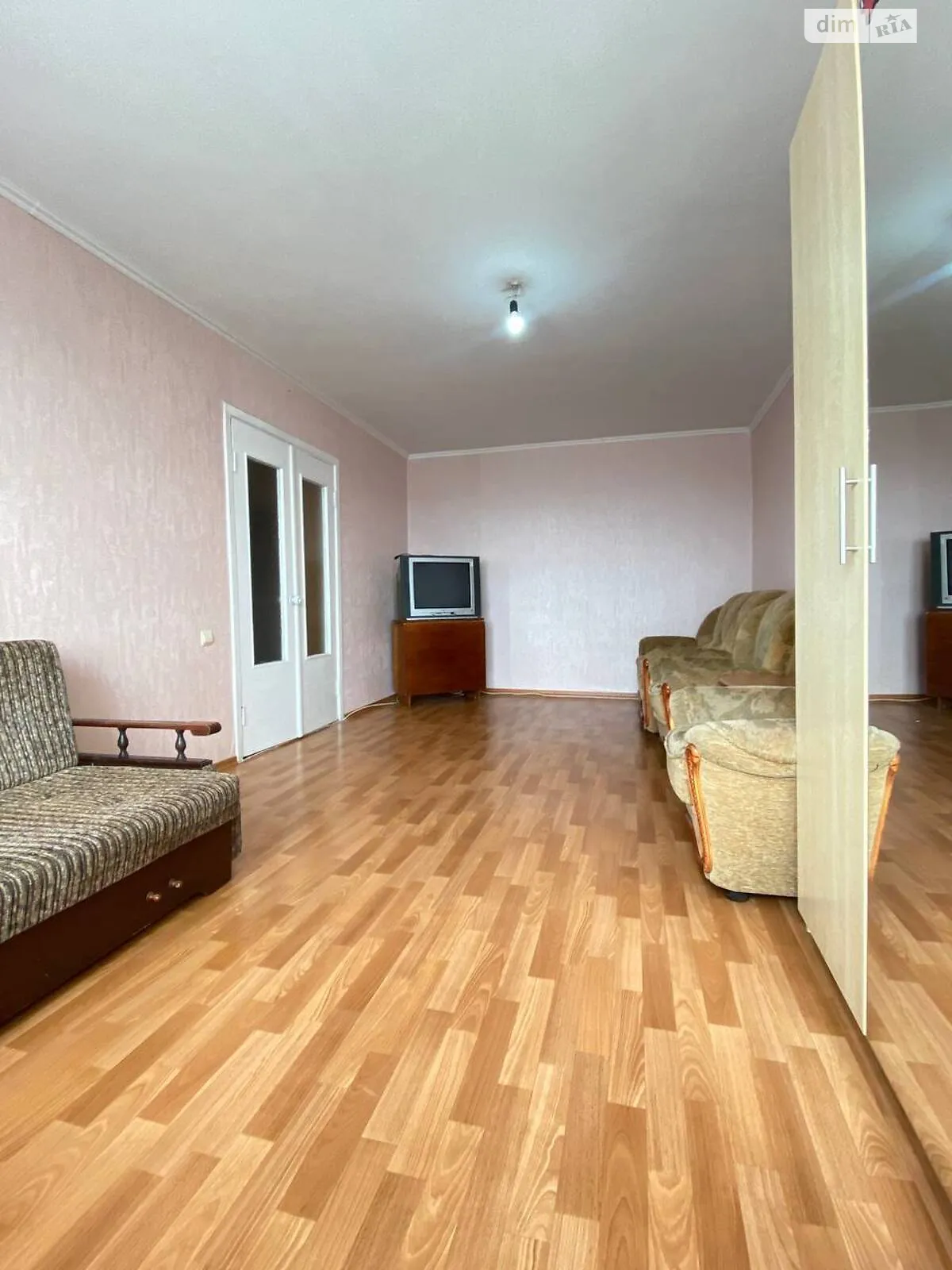 Продается 1-комнатная квартира 38 кв. м в Черноморске - фото 4