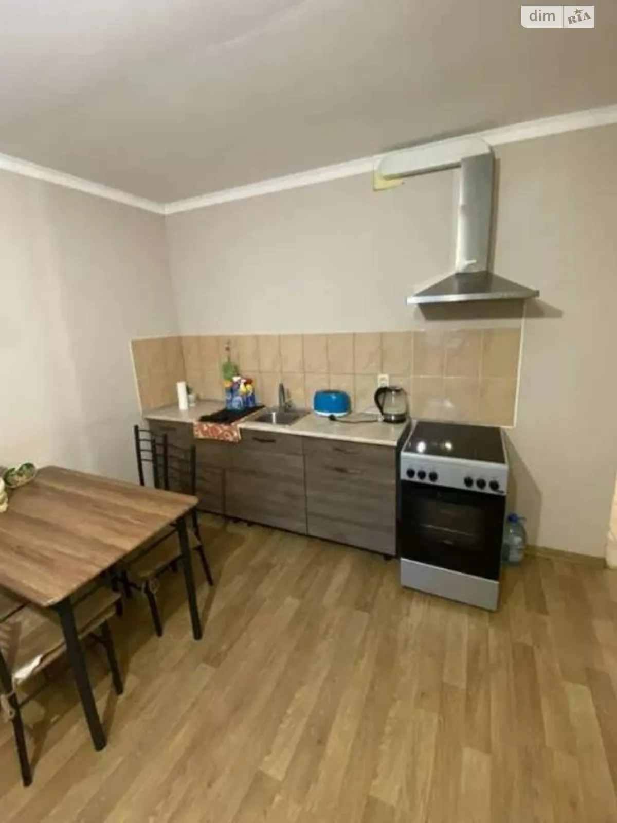 Продается 1-комнатная квартира 29 кв. м в Харькове, цена: 17000 $