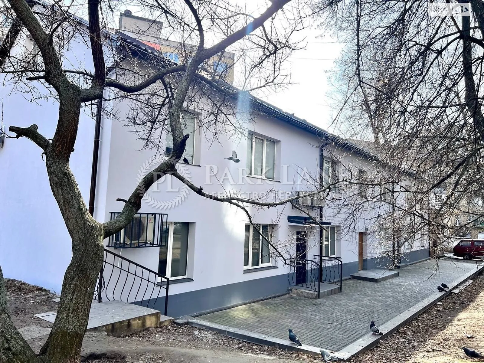 Продається офіс 560 кв. м в бізнес-центрі, цена: 560000 $