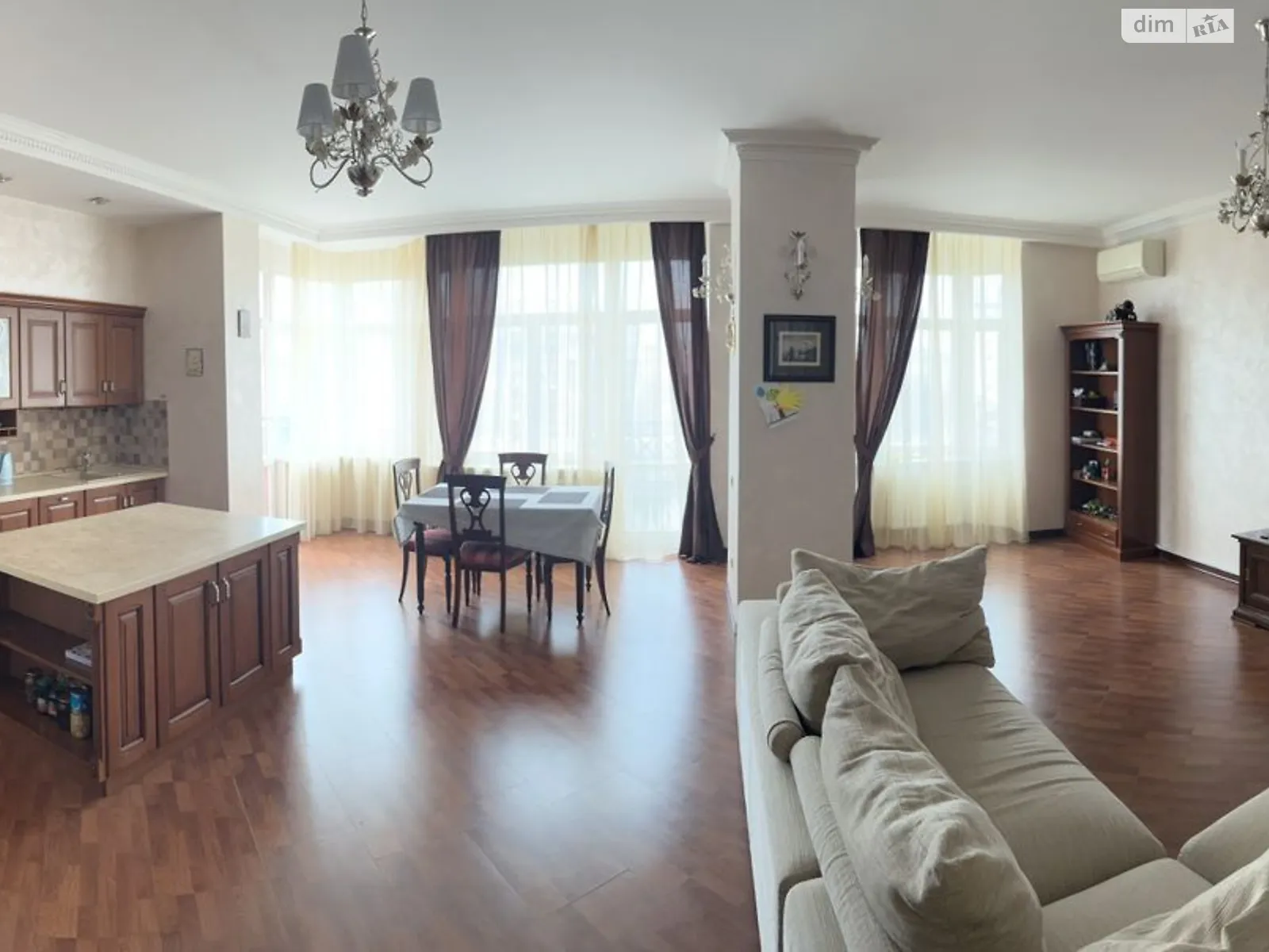 Продается 4-комнатная квартира 163 кв. м в Киеве, цена: 450000 $