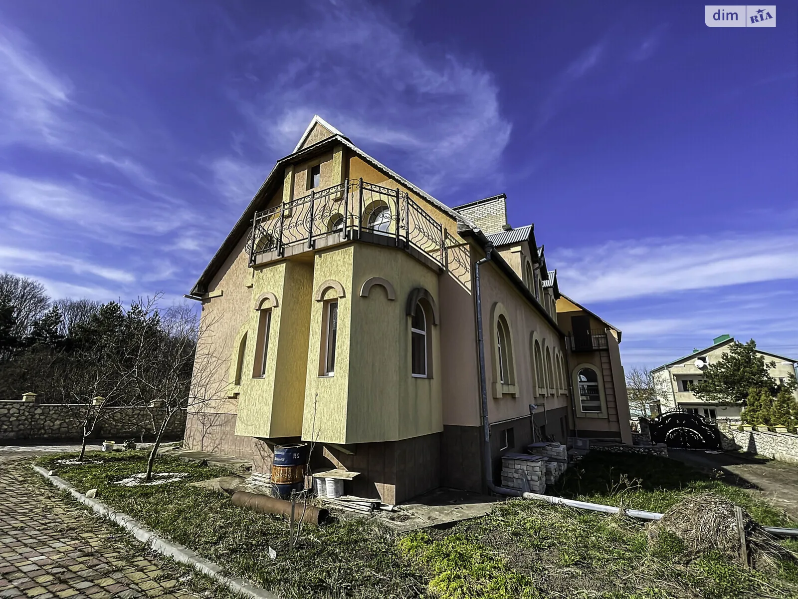 Продается дом на 2 этажа 494.1 кв. м с верандой, цена: 125000 $ - фото 1
