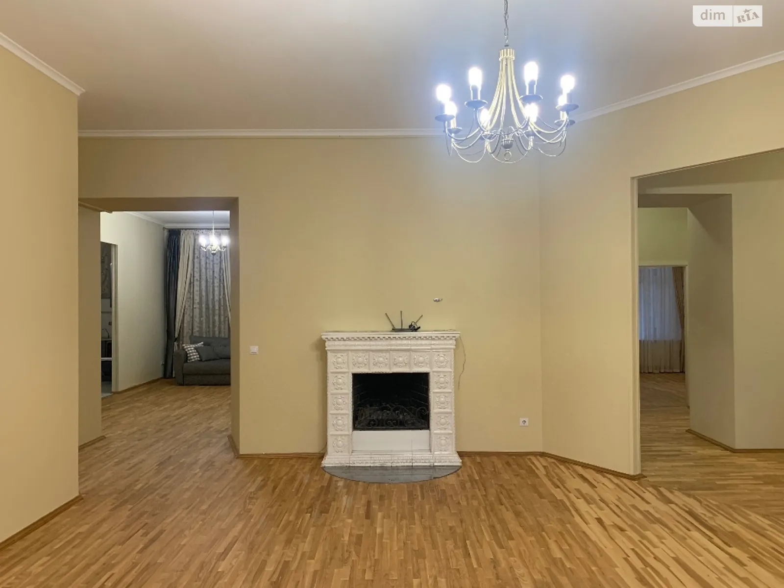 Сдается в аренду офис 204 кв. м в бизнес-центре, цена: 1600 $ - фото 1