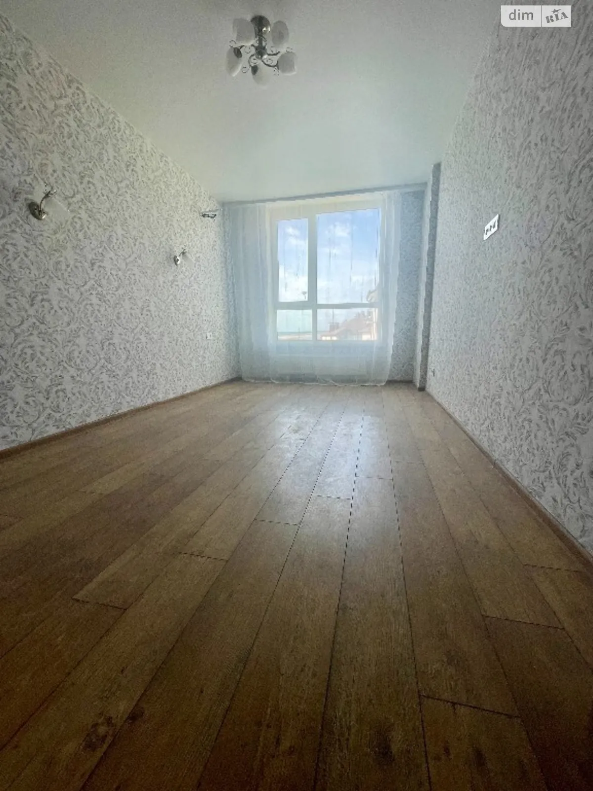 Продается 1-комнатная квартира 41 кв. м в Ирпене, ул. Григория Сковороды