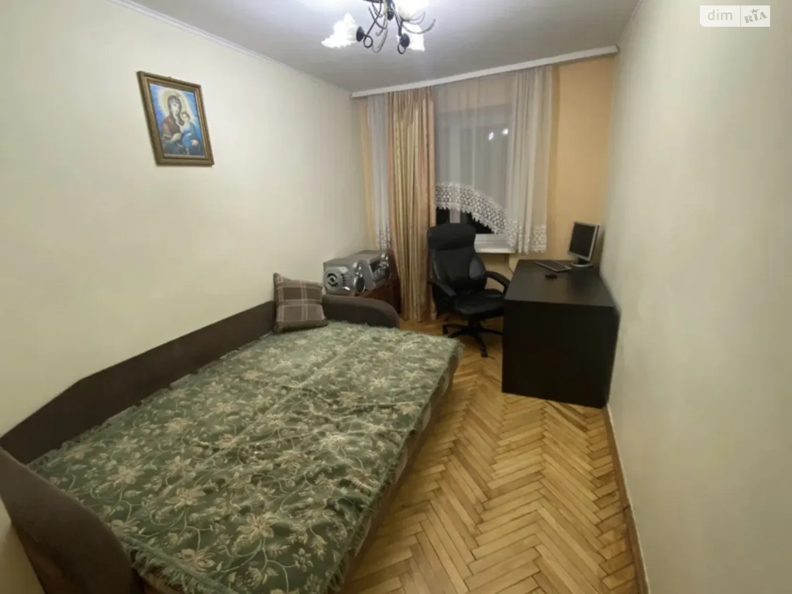 Сдается в аренду 3-комнатная квартира 55 кв. м в Львове, ул. Садовая