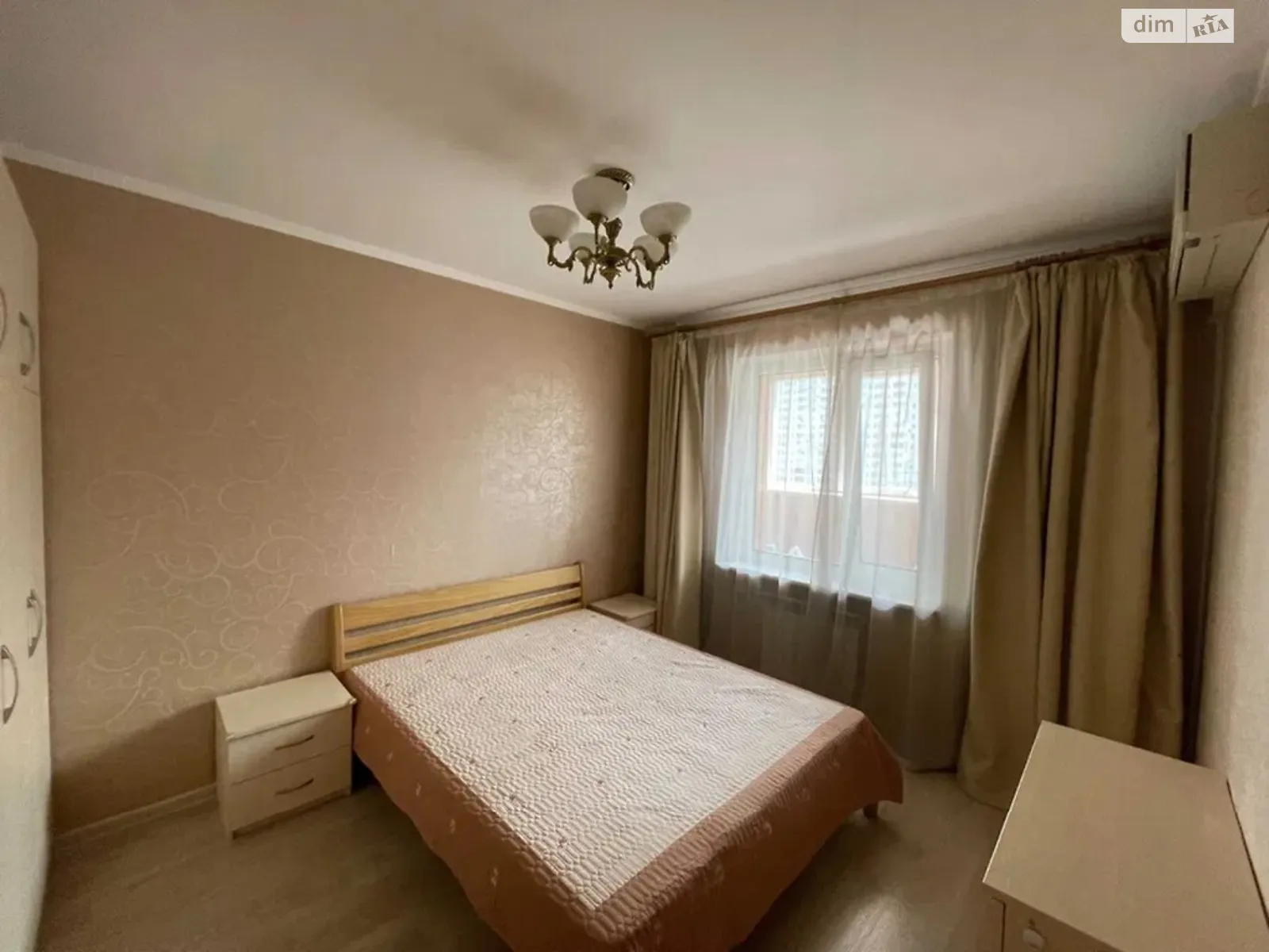 Сдается в аренду 2-комнатная квартира 55 кв. м в Киеве, ул. Анны Ахматовой, 16В