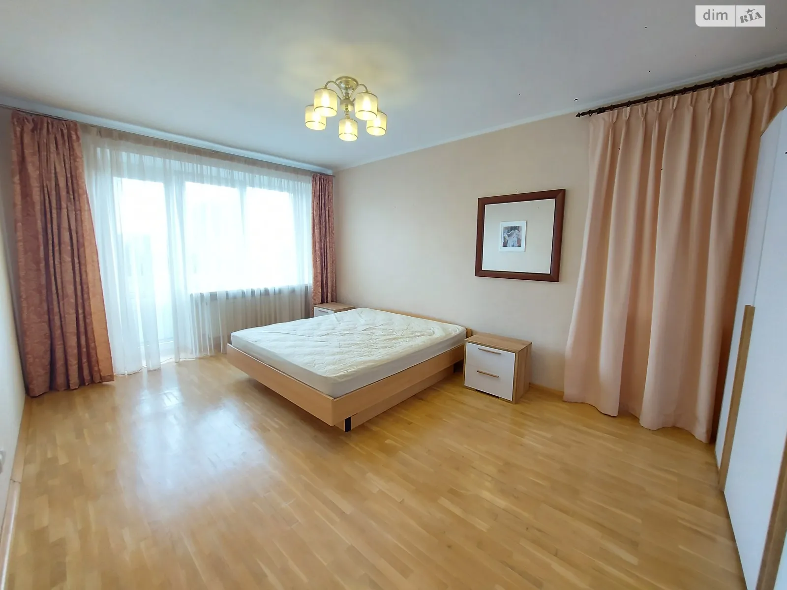 3-кімнатна квартира 75 кв. м у Тернополі, цена: 320 $