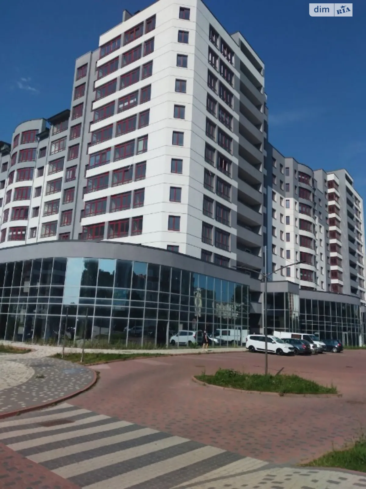 Продается 2-комнатная квартира 70.1 кв. м в Ивано-Франковске, ул. Галицкая, 141Б