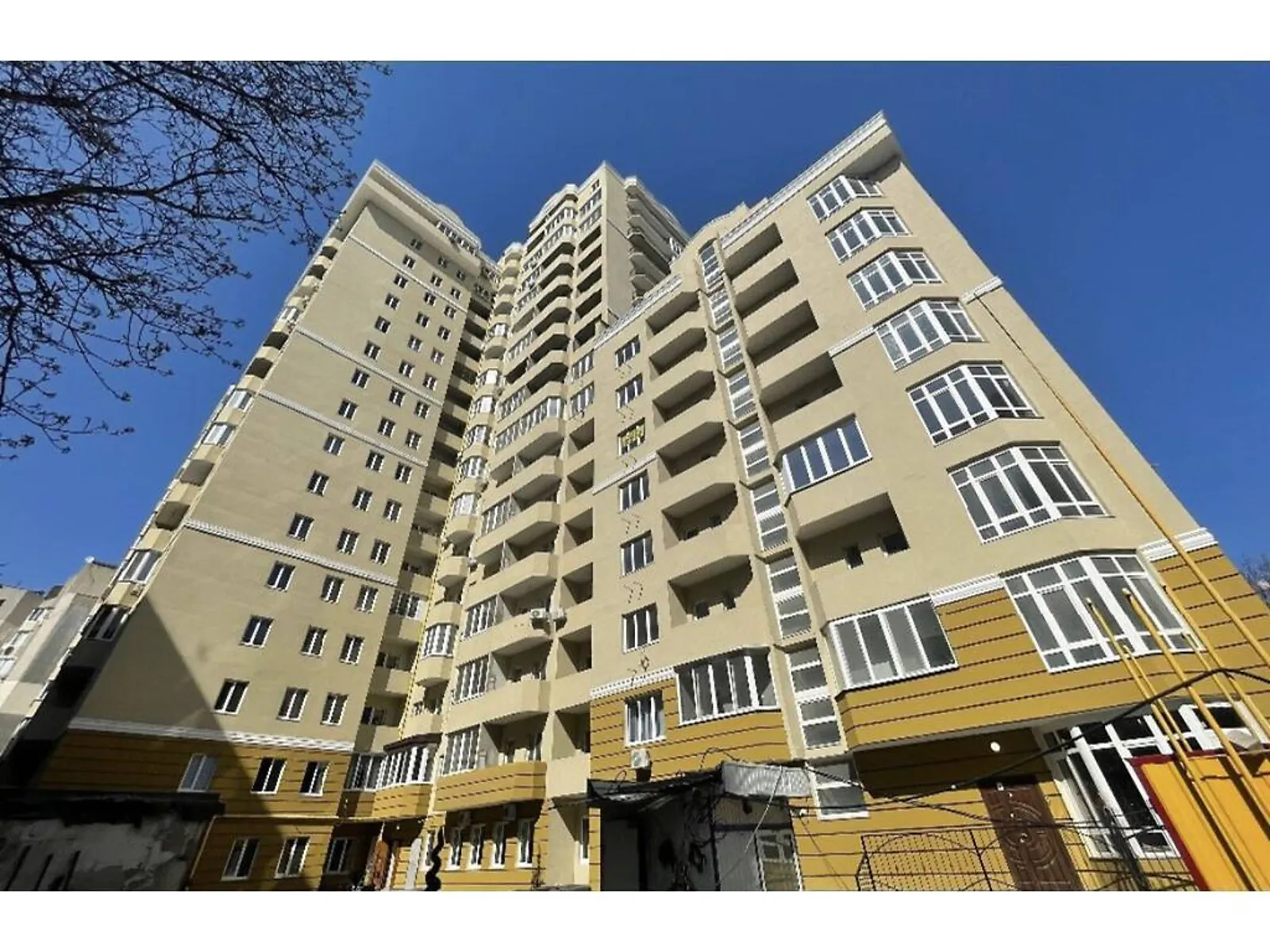 Продається 1-кімнатна квартира 57 кв. м у Одесі, вул. Сонячна