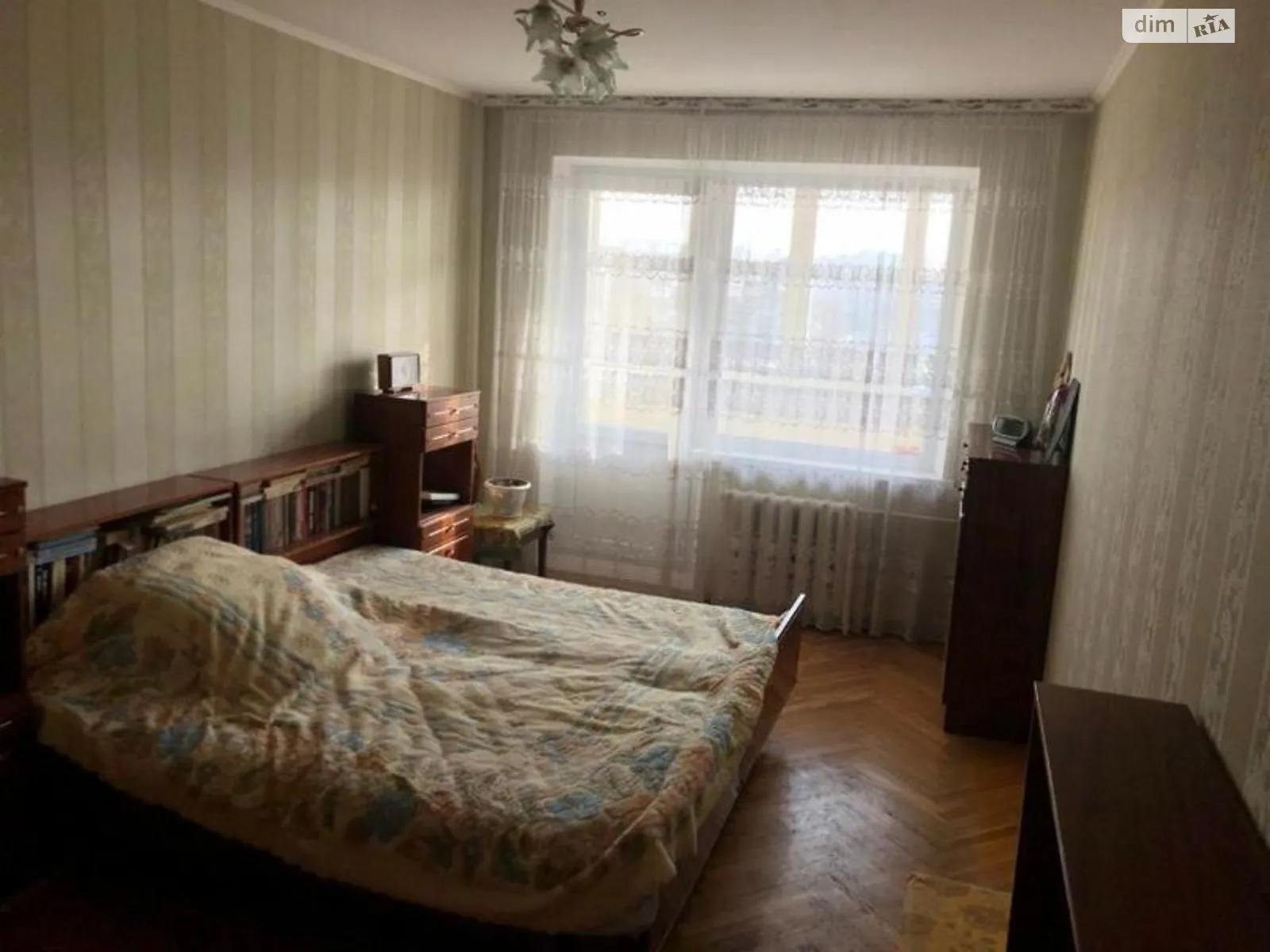 Продается 3-комнатная квартира 69 кв. м в Киеве, просп. Павла Тычины, 22А