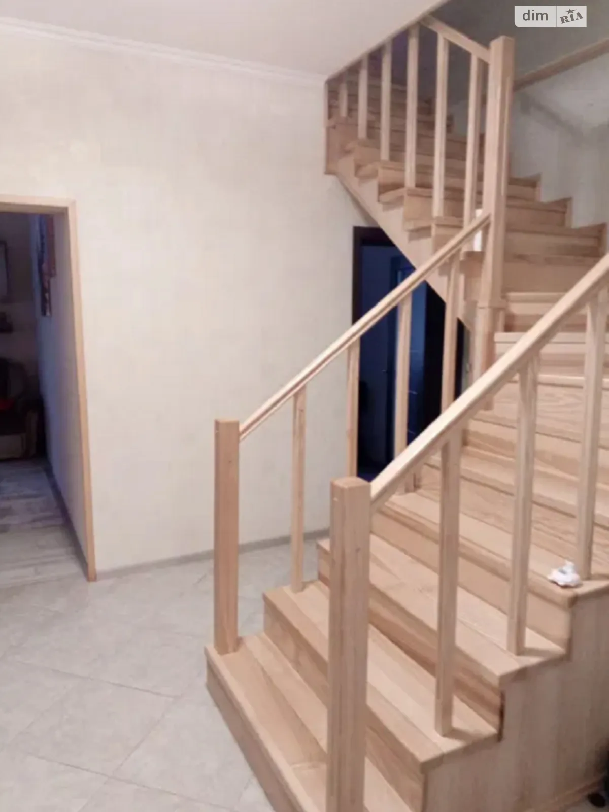 Продается дом на 2 этажа 130 кв. м с камином, цена: 117000 $ - фото 1
