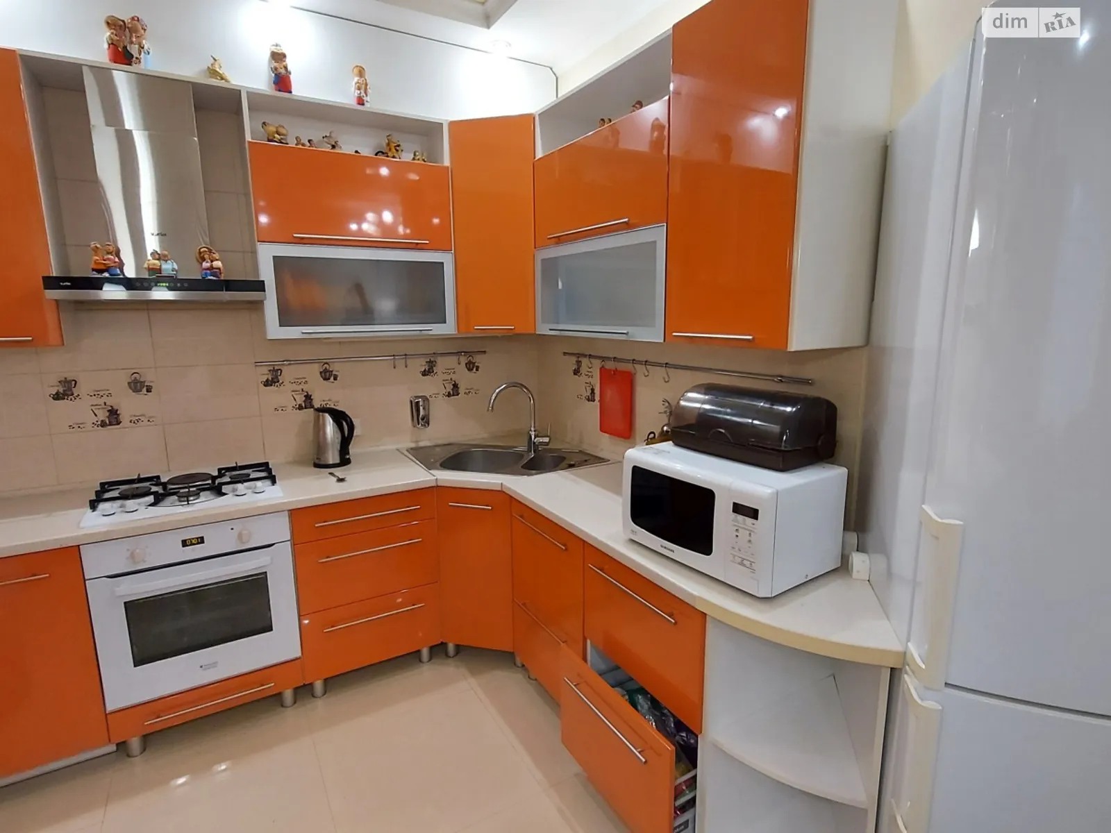 Продается 3-комнатная квартира 75 кв. м в Светловодске, цена: 47000 $ - фото 1