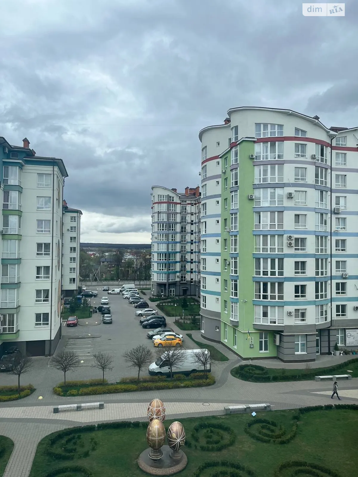 Продается 3-комнатная квартира 98 кв. м в Криховцах - фото 1