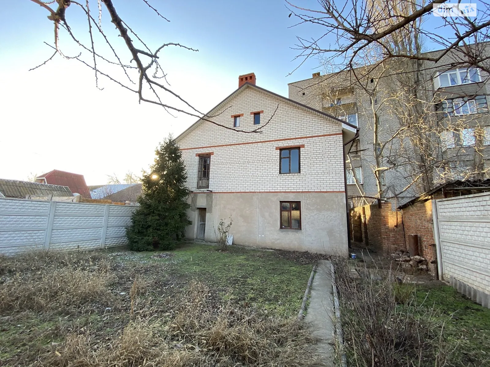 Продается дом на 2 этажа 80 кв. м с верандой, цена: 46000 $ - фото 1