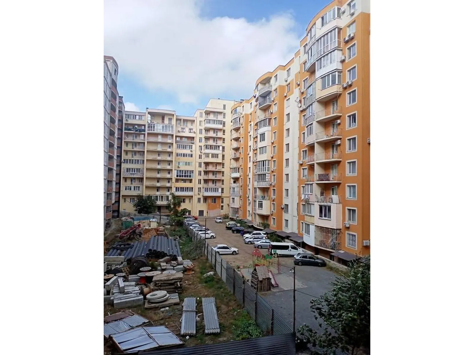 Продается 2-комнатная квартира 64.46 кв. м в Одессе, ул. Генерала Цветаева