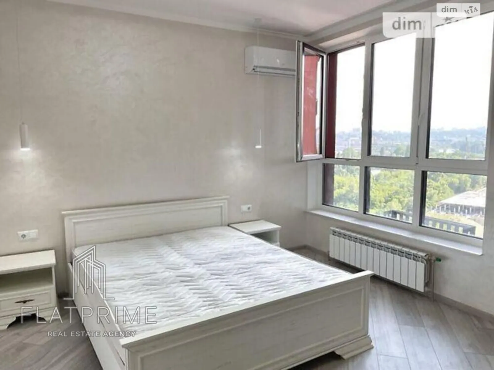 Продается 1-комнатная квартира 32 кв. м в Киеве, просп. Степана Бандеры, 32Д - фото 1