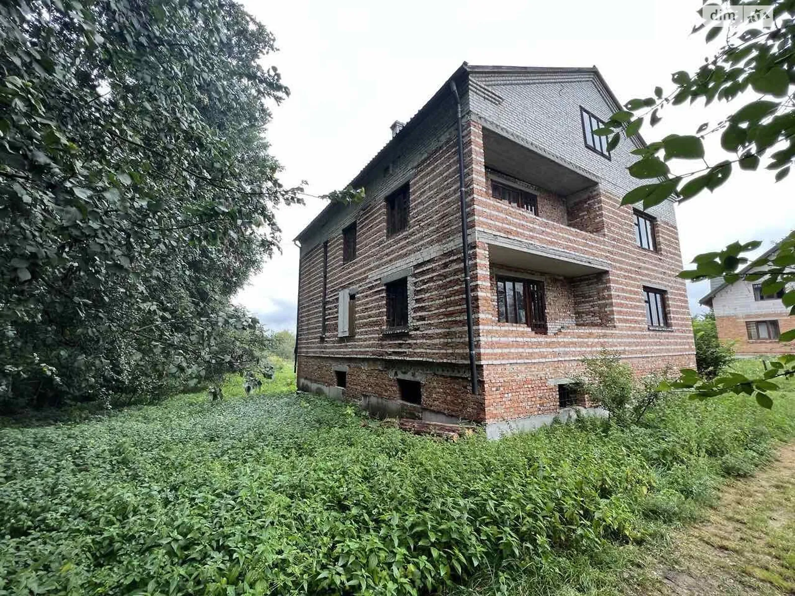 Продається будинок 3 поверховий 227 кв. м з гаражем, цена: 45000 $