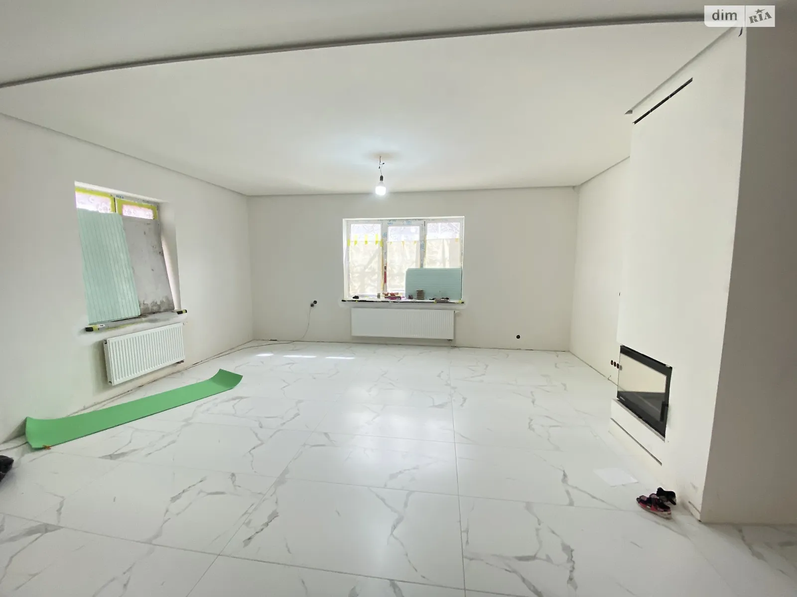 Продается дом на 2 этажа 200 кв. м с верандой, цена: 145000 $ - фото 1