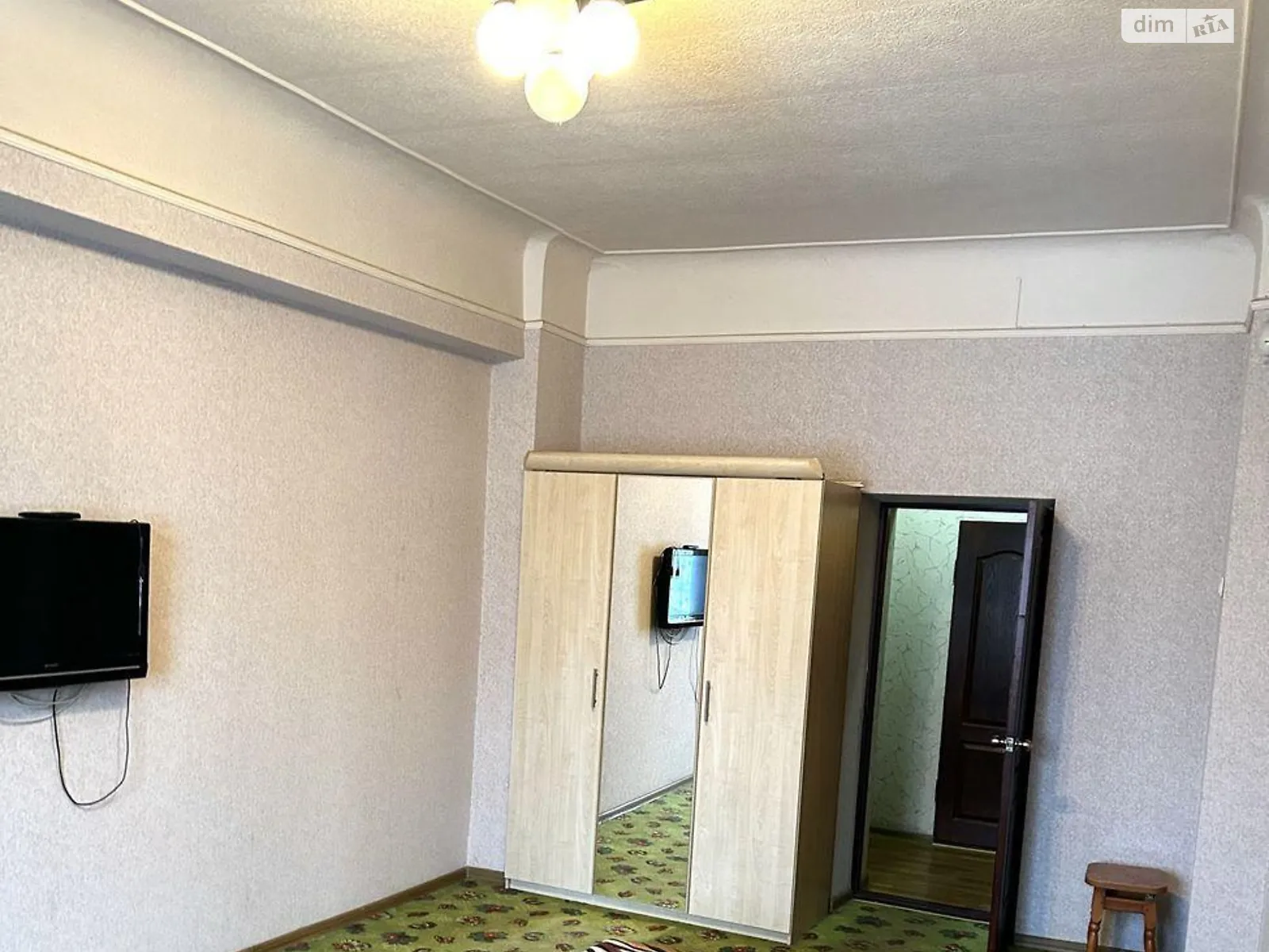 Продається 3-кімнатна квартира 77 кв. м у Харкові, просп. Героїв Харкова(Московський), 96