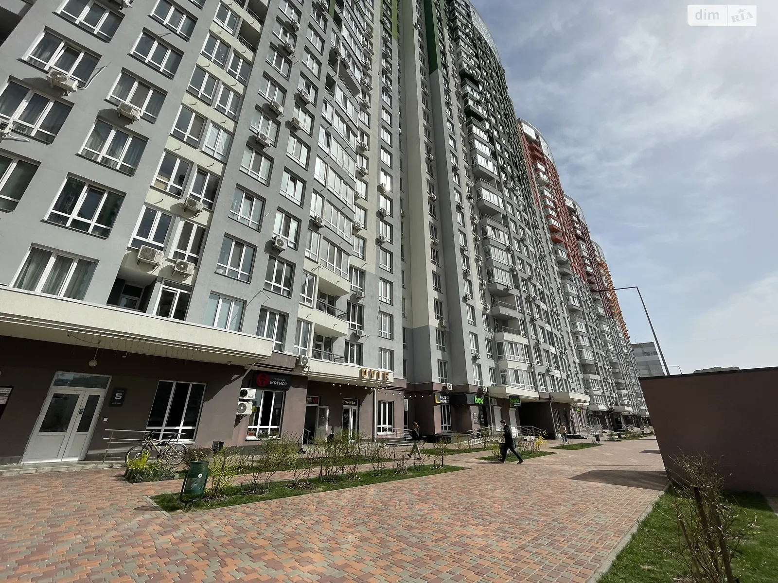Продается 2-комнатная квартира 64 кв. м в Киеве, ул. Каховская, 62А корпус 5