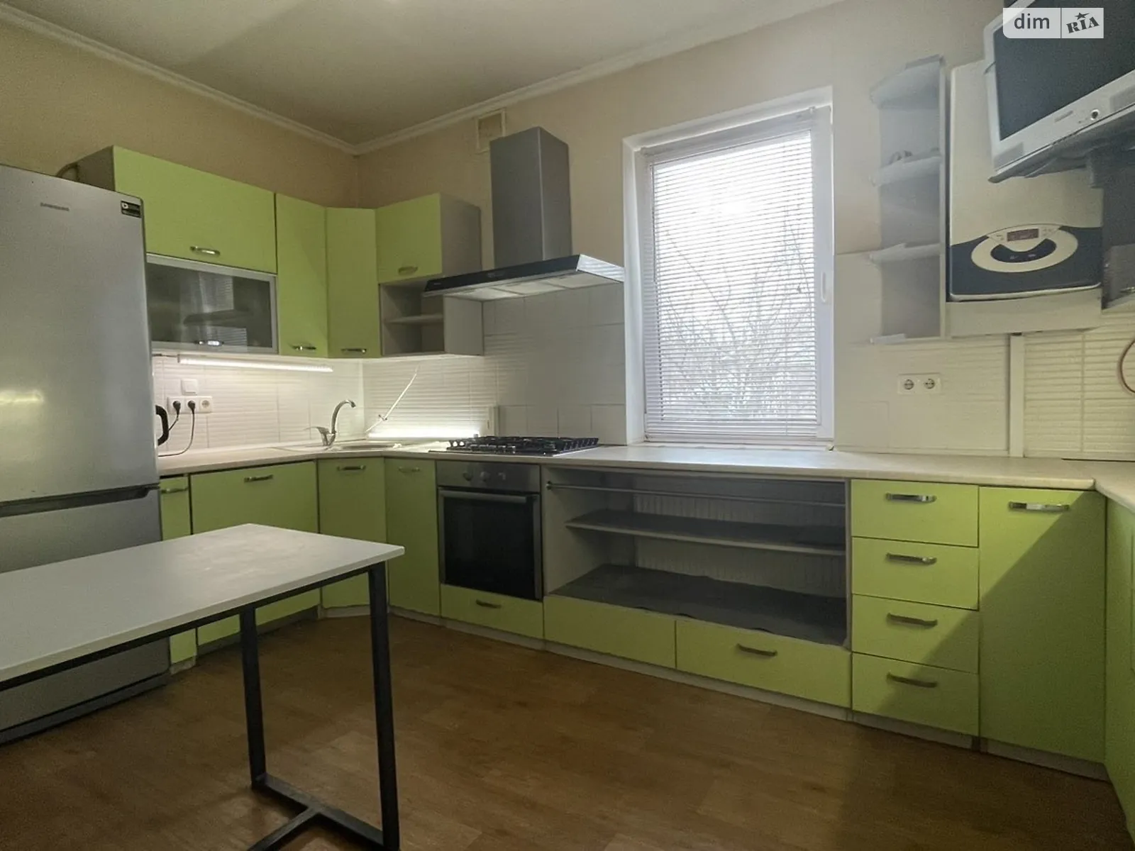 Продається одноповерховий будинок 169 кв. м з каміном, цена: 95000 $