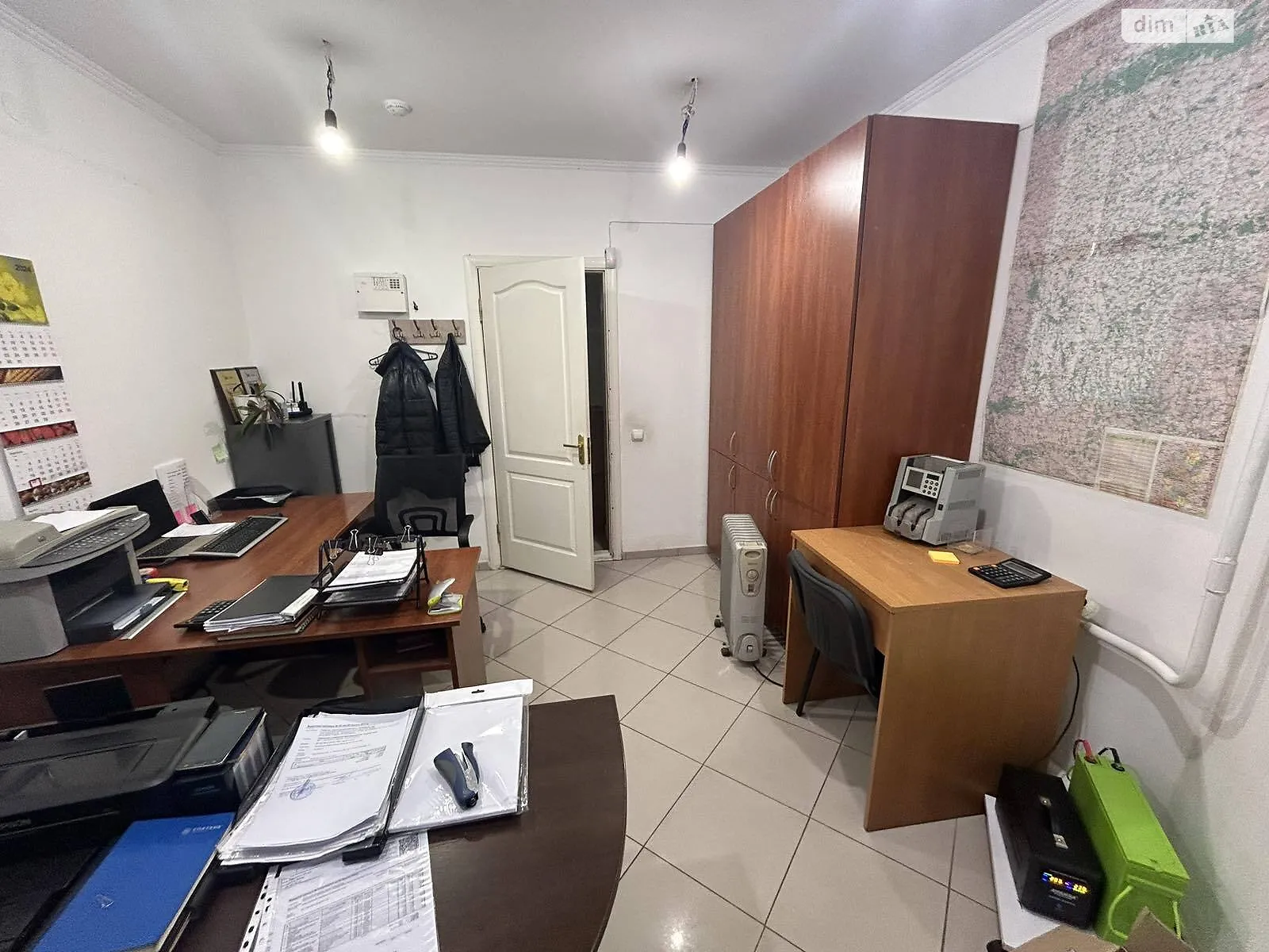 Продается офис 91.9 кв. м в бизнес-центре, цена: 52000 $ - фото 1