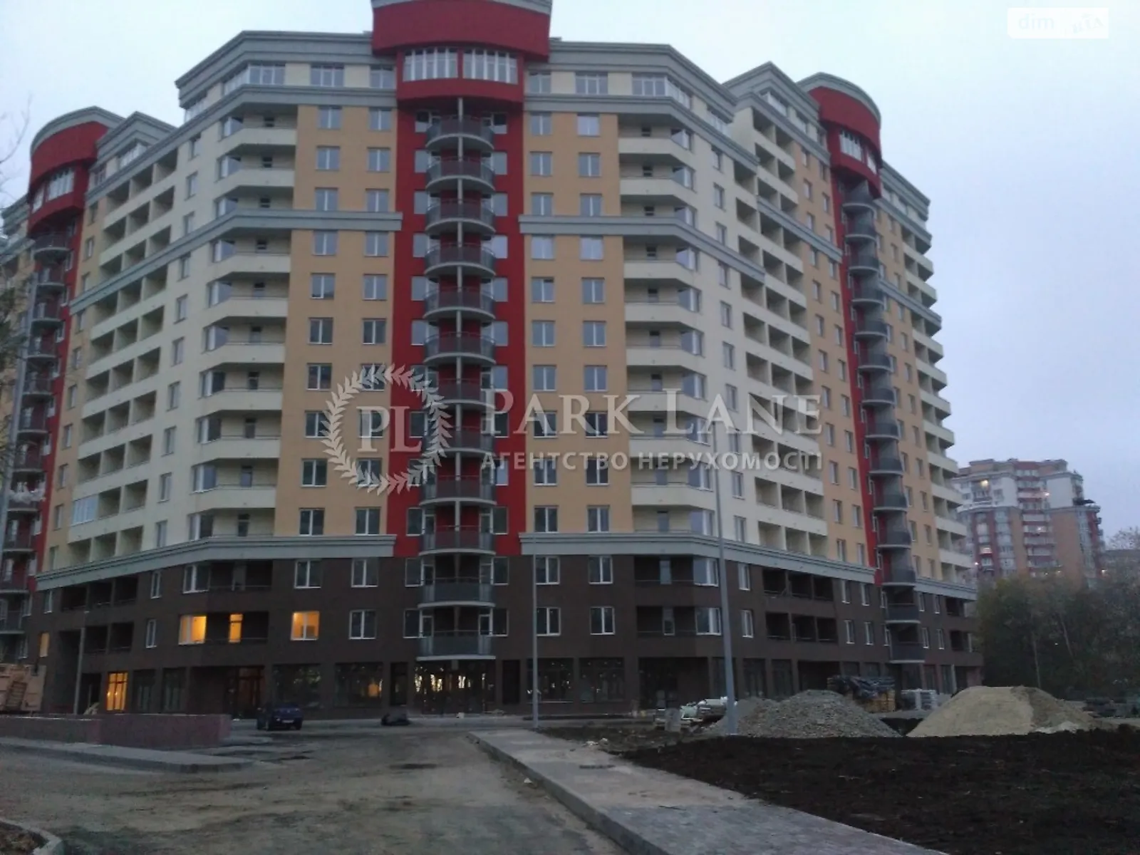 Продается 3-комнатная квартира 110 кв. м в Киеве, ул. Композитора Мейтуса, 4А