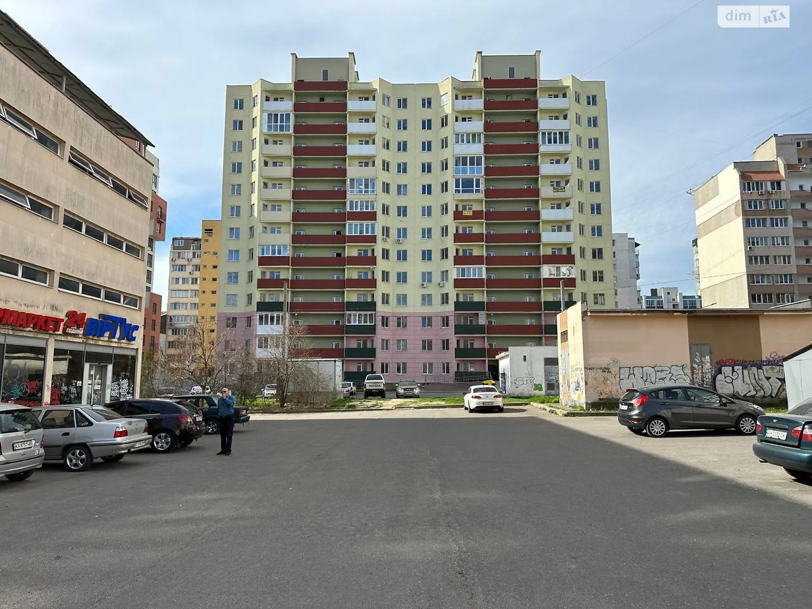 Продается 1-комнатная квартира 36 кв. м в Одессе, ул. Академика Сахарова - фото 1