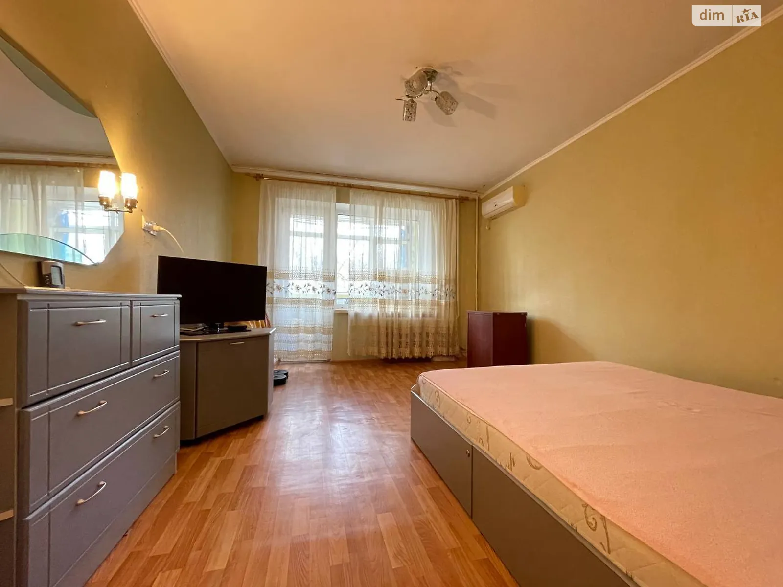 Продается 1-комнатная квартира 35 кв. м в Кривом Роге, бул. Вечерний - фото 1