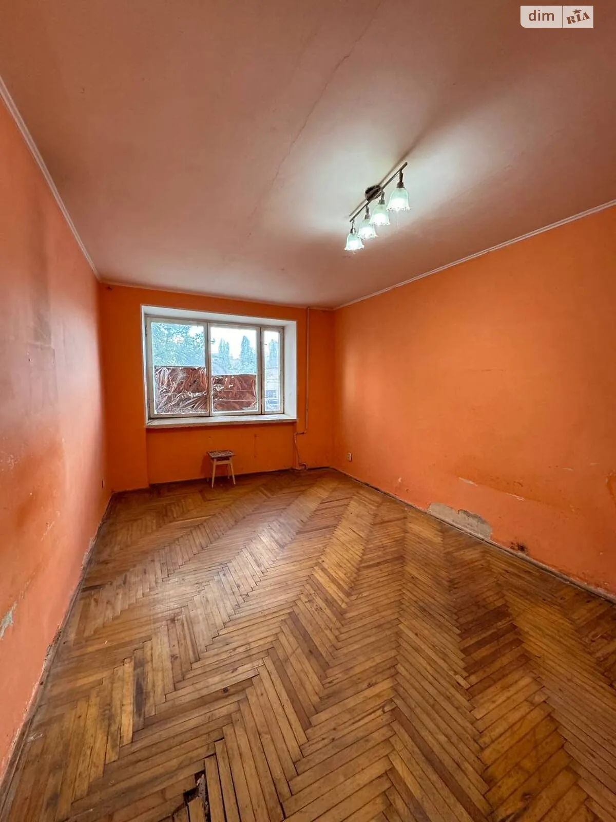 Продается 1-комнатная квартира 29 кв. м в Ужгороде, цена: 24000 $