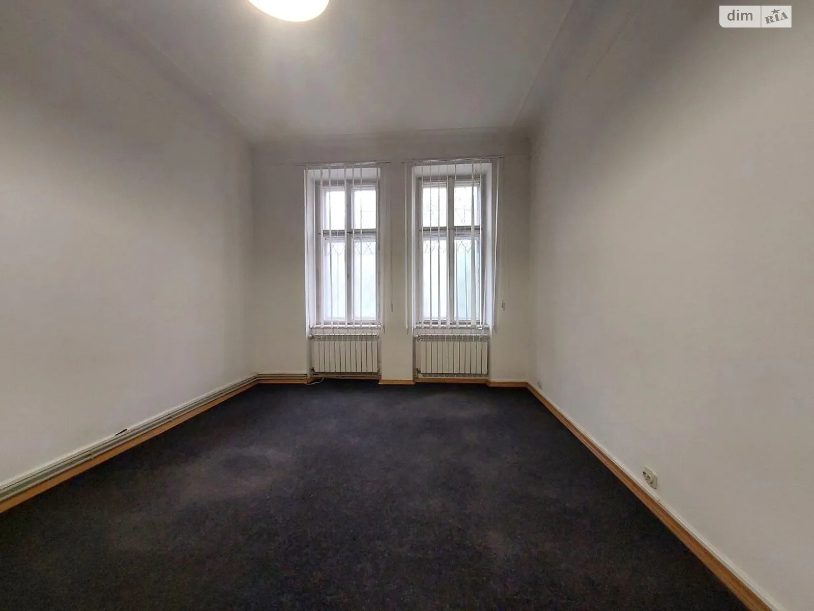 Продается 3-комнатная квартира 83 кв. м в Львове, ул. Крушельницкой Соломии - фото 1
