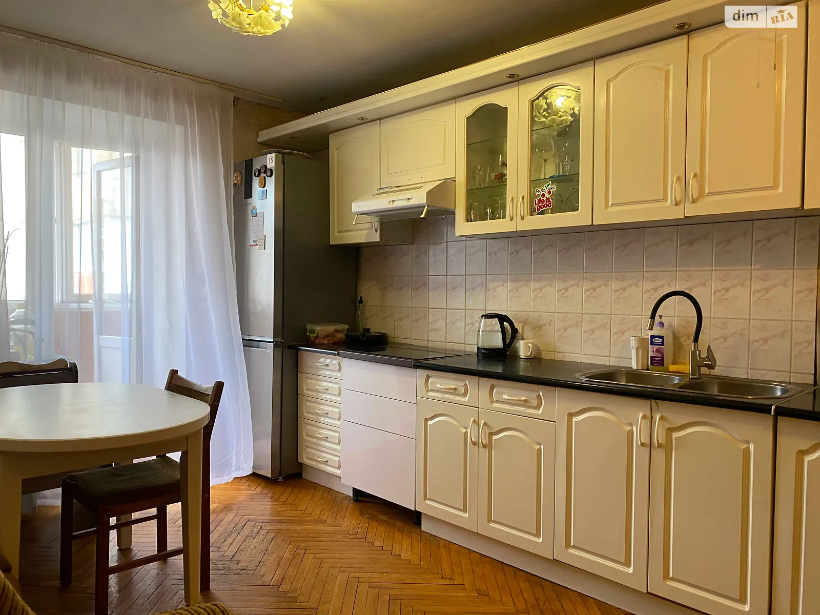 Продается 3-комнатная квартира 87 кв. м в Чернигове, цена: 65000 $