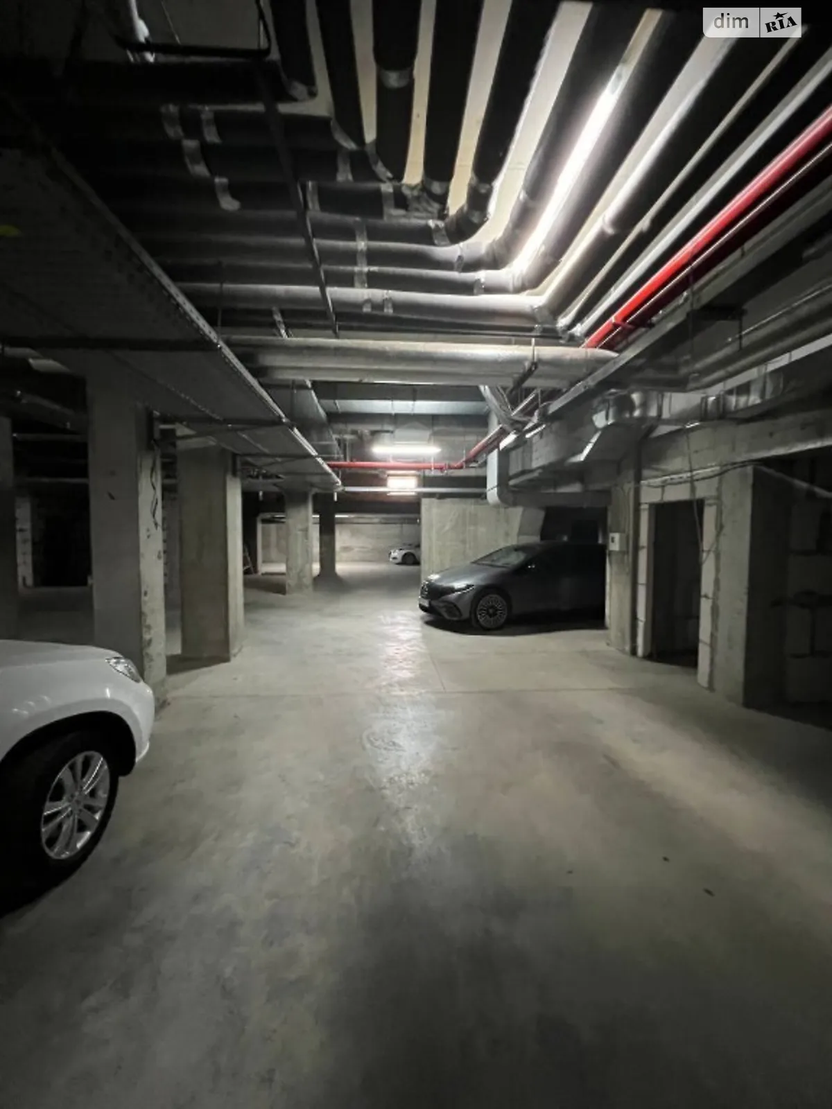 Продается подземный паркинг под легковое авто на 18 кв. м - фото 2