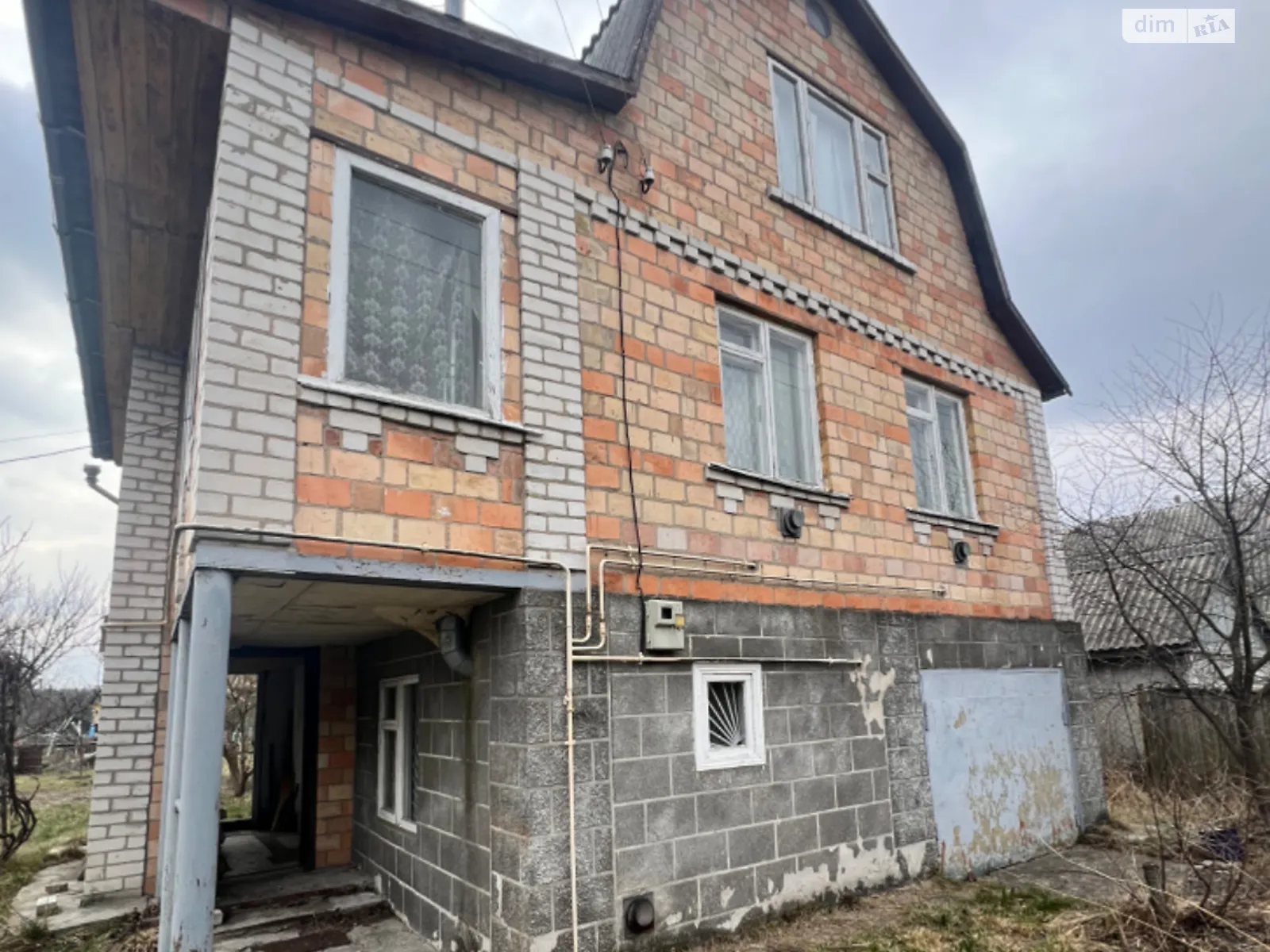 Продается дом на 3 этажа 85 кв. м с террасой, цена: 15000 $ - фото 1