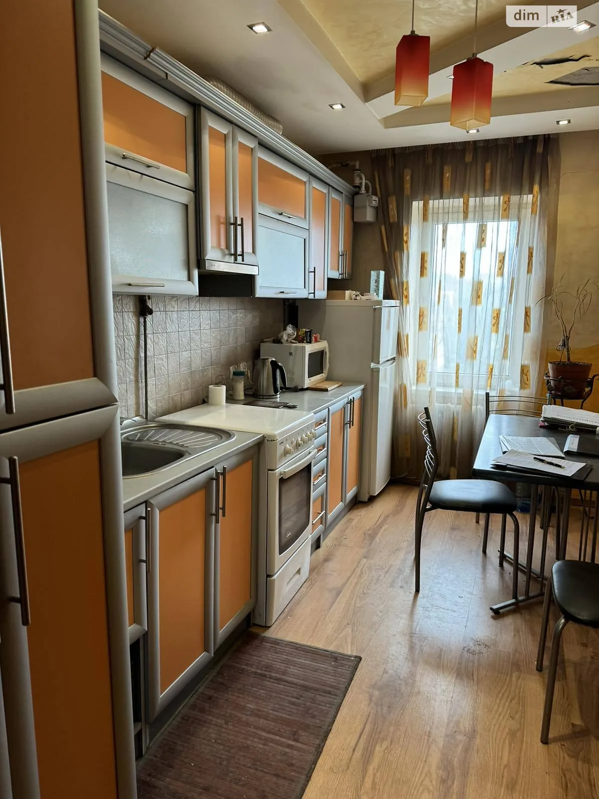 Продается 1-комнатная квартира 33 кв. м в Жовкве, цена: 30000 €