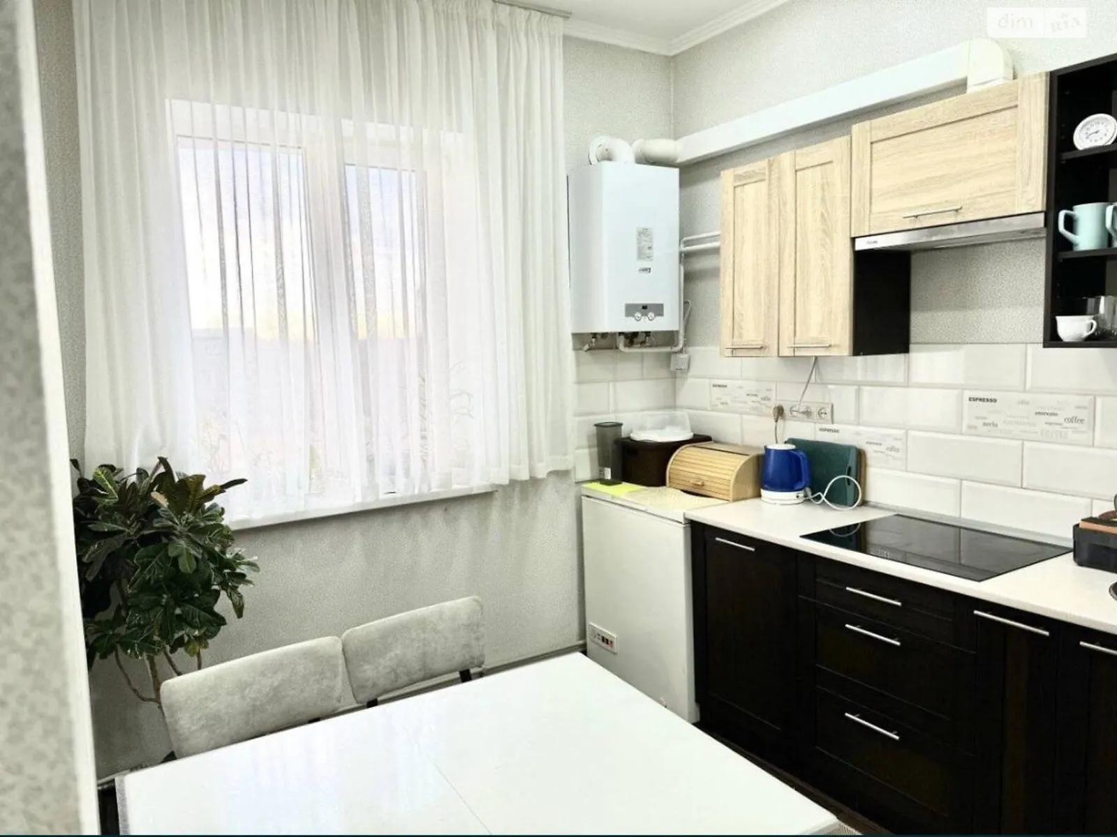 Продается 2-комнатная квартира 60 кв. м в Ужгороде
