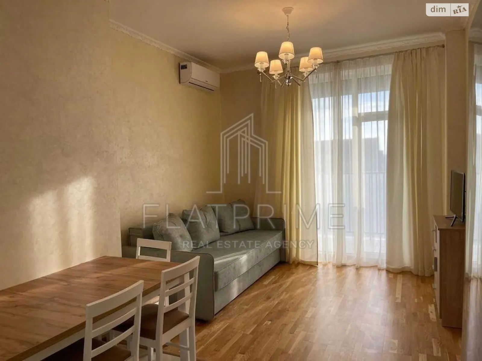 Продается 2-комнатная квартира 69 кв. м в Киеве, ул. Бульварно-Кудрявская, 15А