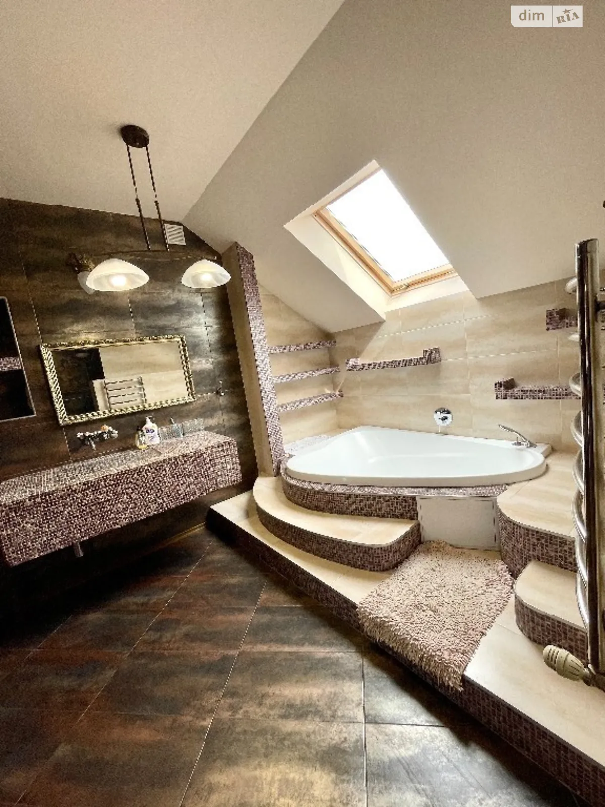 Продається будинок 2 поверховий 350 кв. м з гаражем, цена: 419899 $ - фото 1