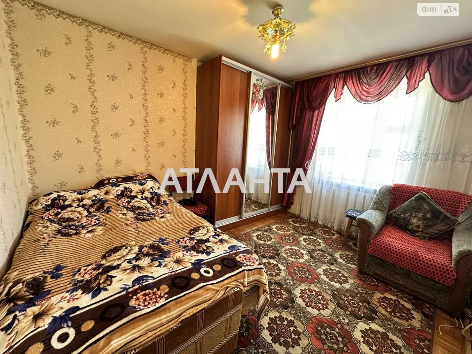 Продается комната 76.9 кв. м в Киеве, цена: 13500 $