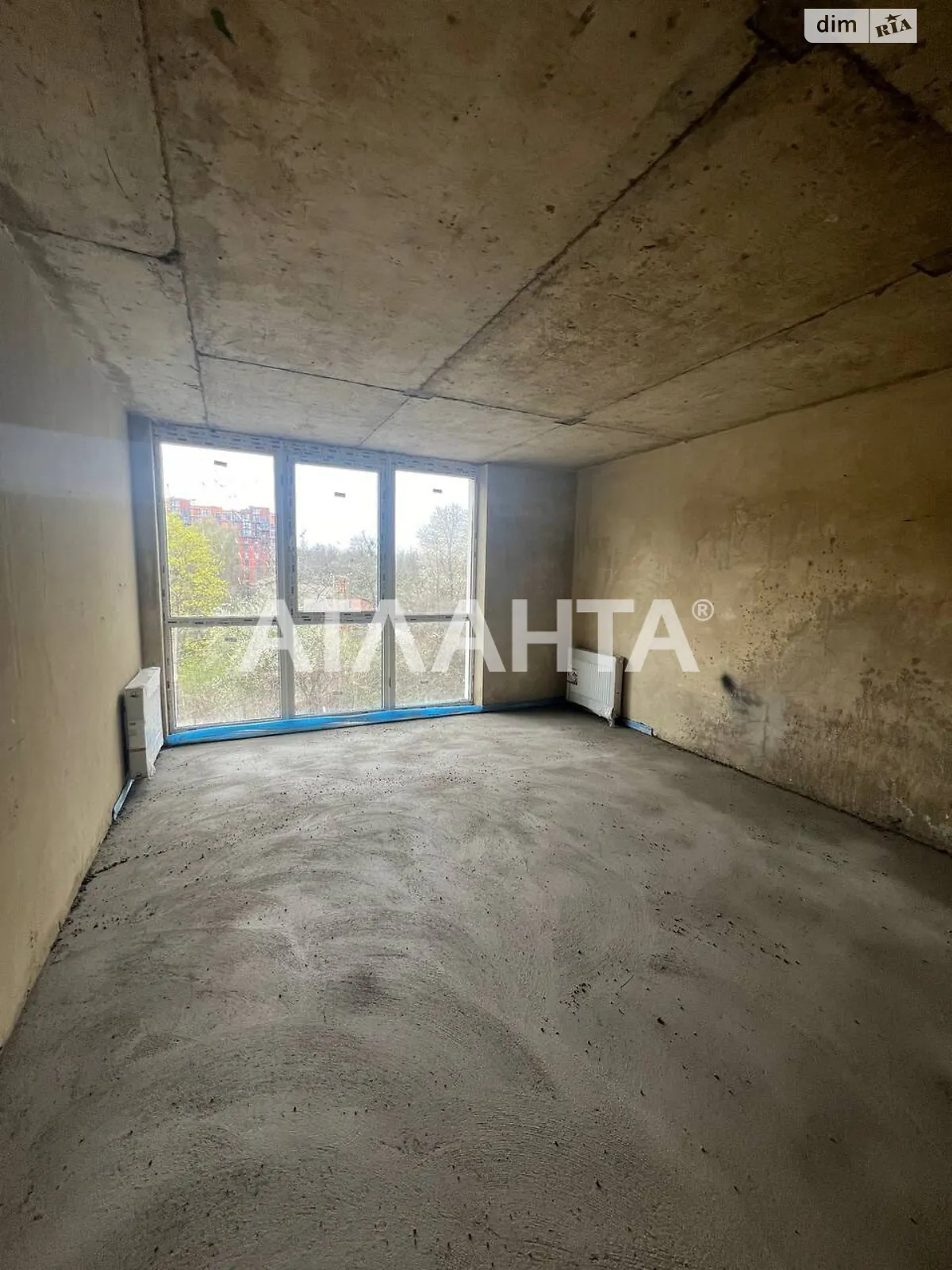 Продается 3-комнатная квартира 122 кв. м в Черновцах, цена: 136600 $