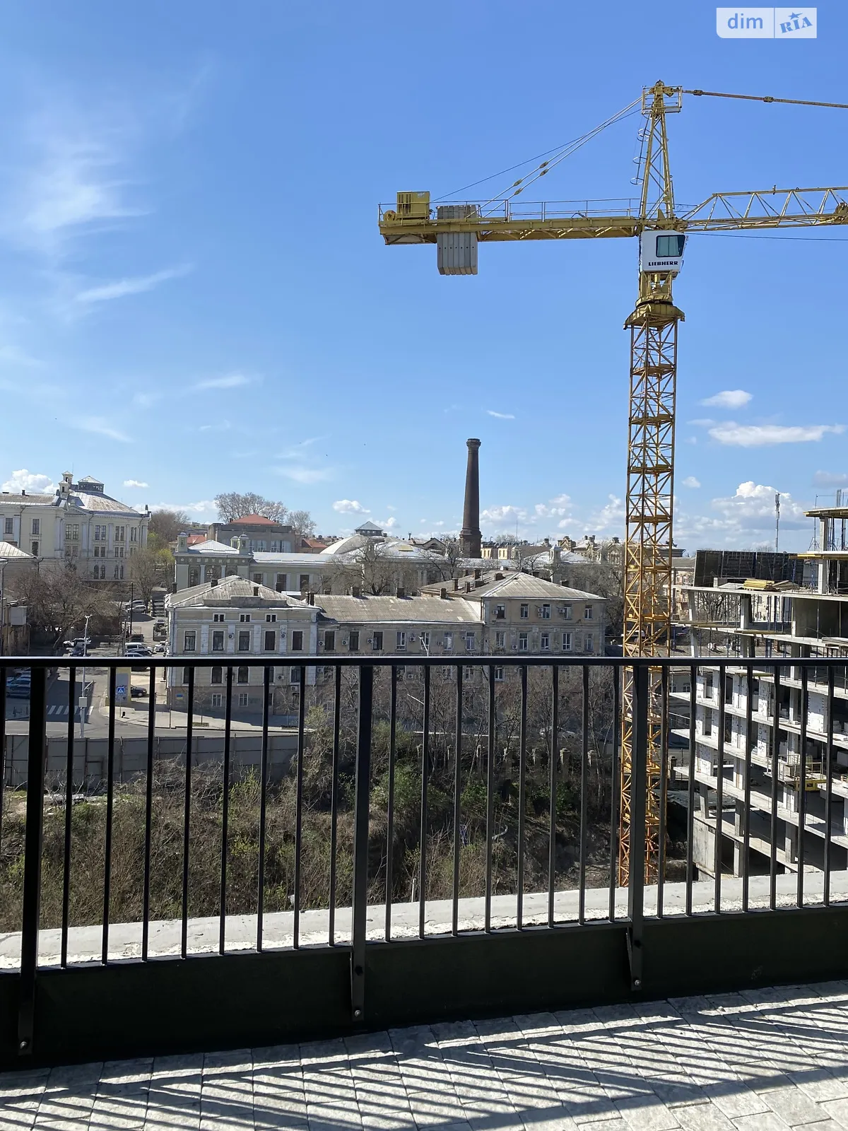 Продається 3-кімнатна квартира 127 кв. м у Одесі, вул. Приморська, 47 - фото 1
