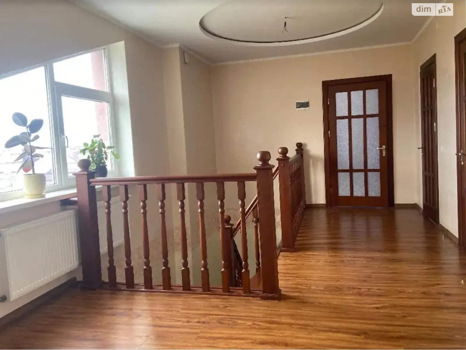 Продається 4-кімнатна квартира 120 кв. м у Івано-Франківську