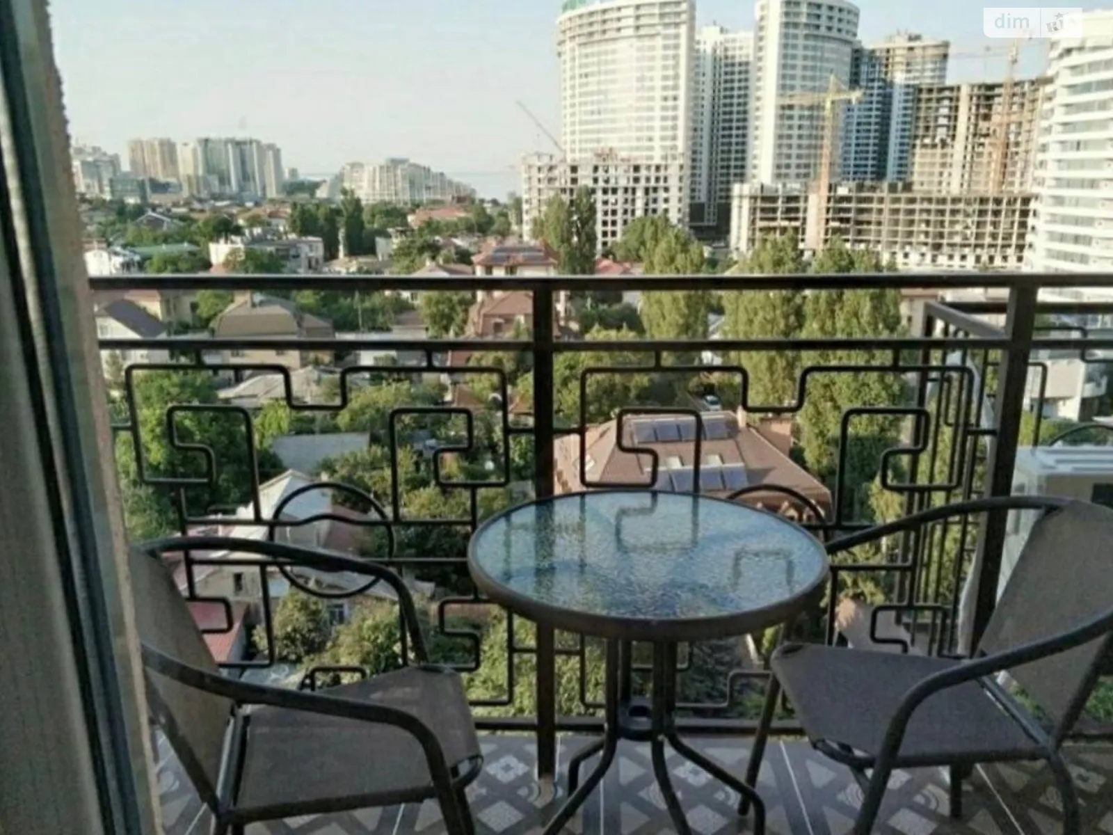 Продається 2-кімнатна квартира 46 кв. м у Одесі, вул. Літературна - фото 1