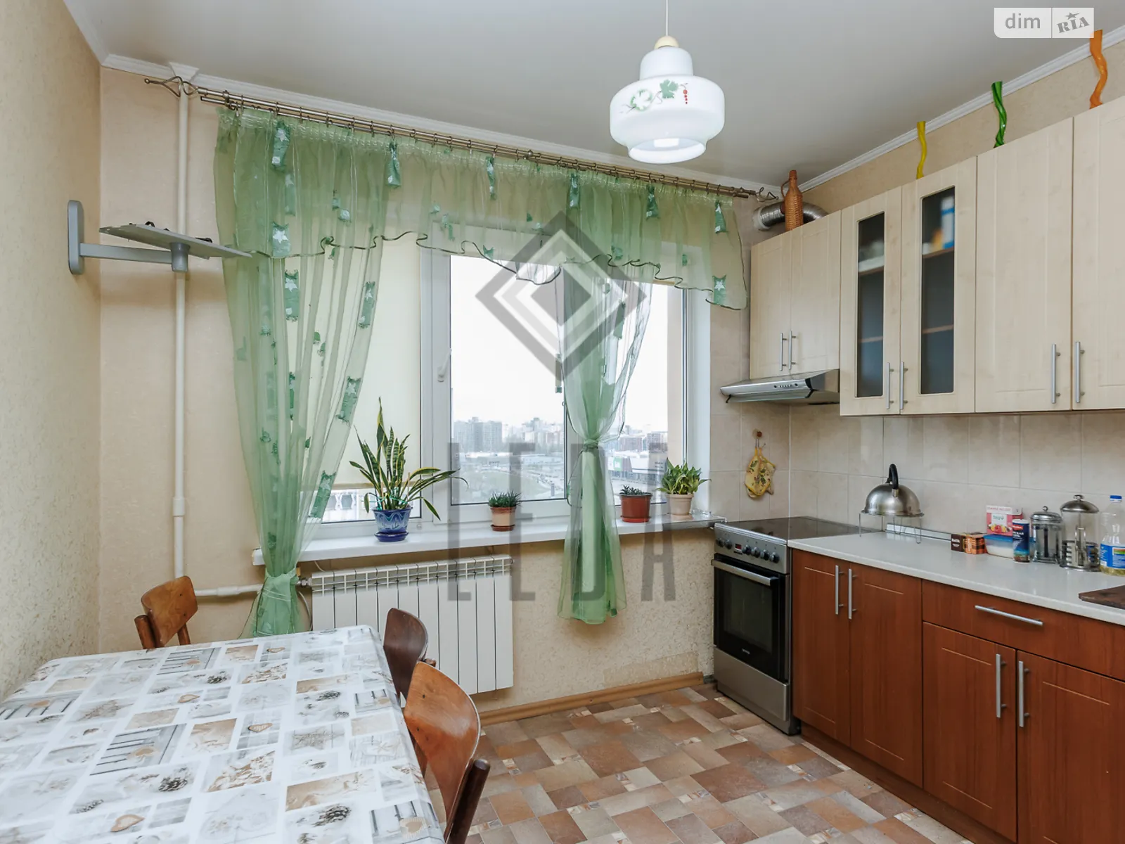 Продается 2-комнатная квартира 60 кв. м в Киеве, ул. Лятошинского, 22