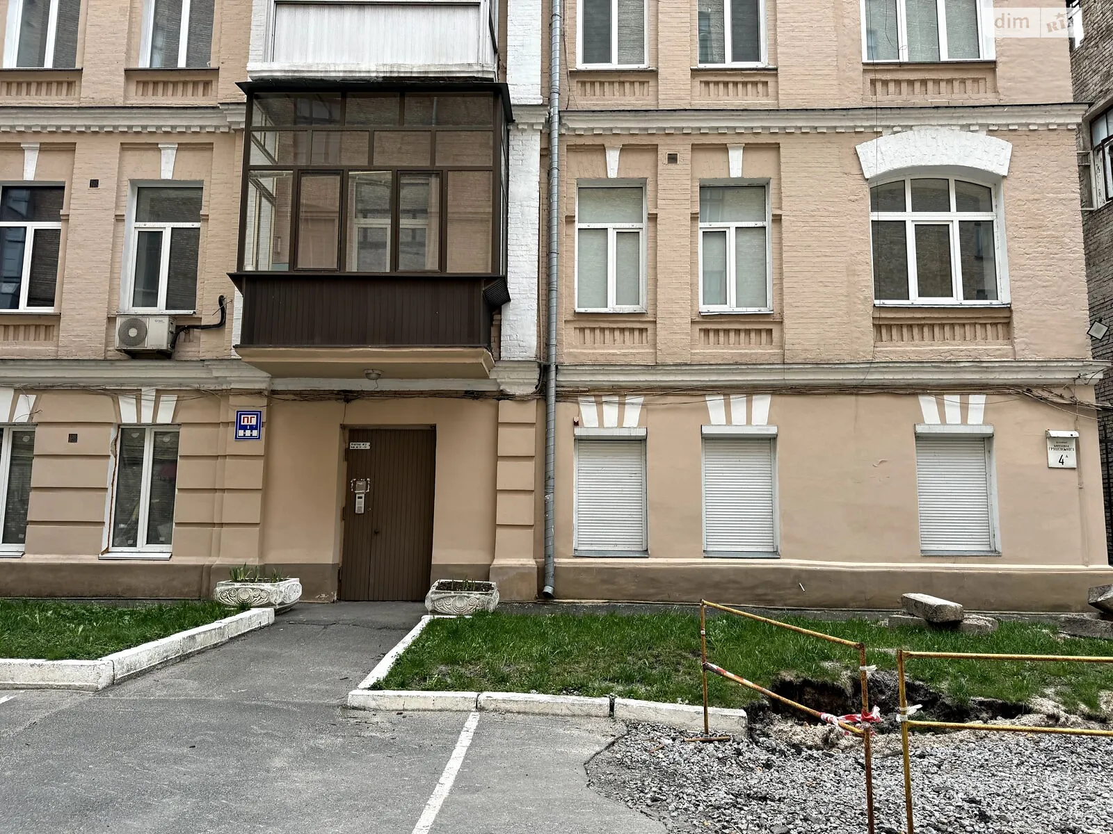 Сдается в аренду 4-комнатная квартира 111.4 кв. м в Киеве, ул. Михайла Грушевского, 4А - фото 1