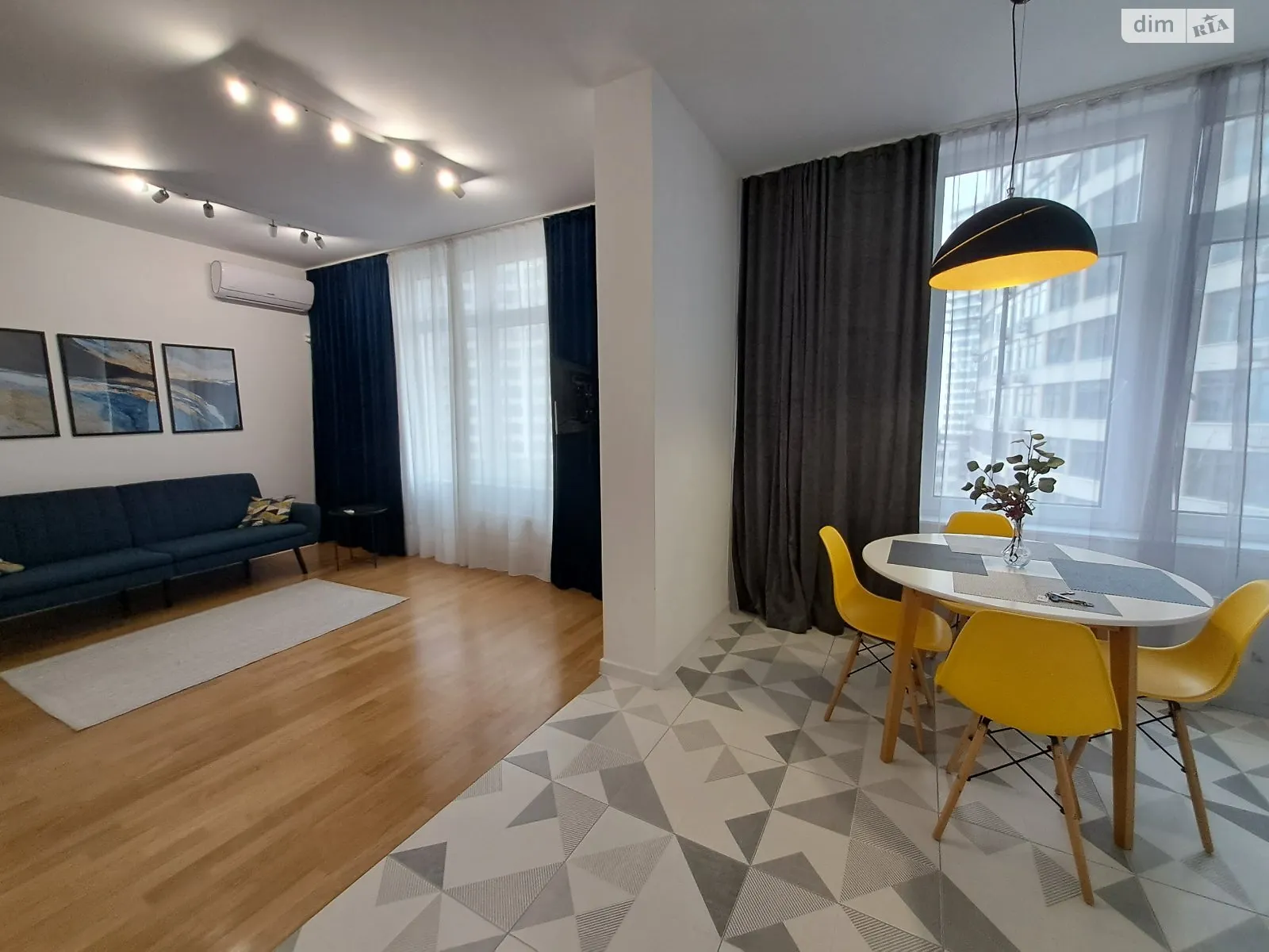 Продается 1-комнатная квартира 47.4 кв. м в Одессе, ул. Валерия Самофалова, 16А/1 - фото 1