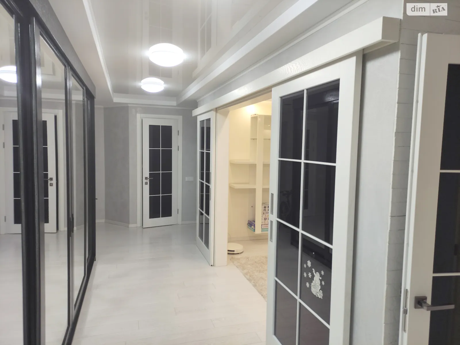 Продається 3-кімнатна квартира 88 кв. м у Вінниці, вул. Келецька, 140 - фото 1