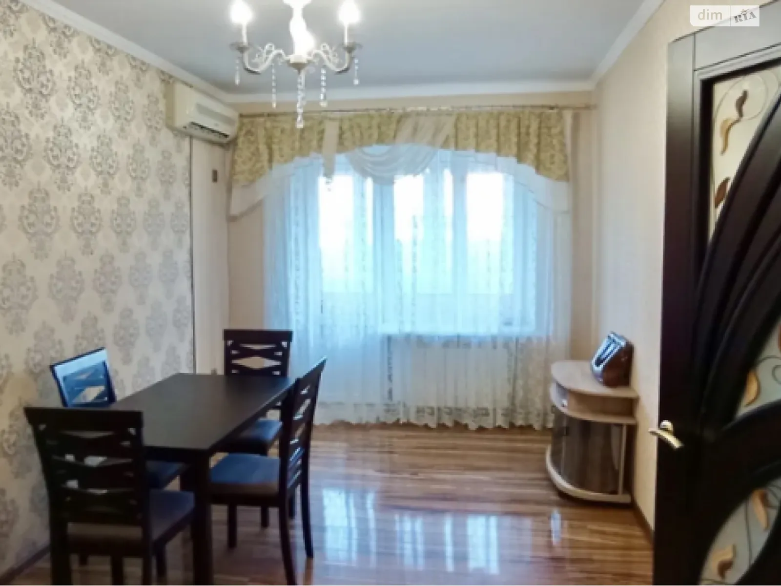 Продається 3-кімнатна квартира 54 кв. м у Дніпрі, вул. 128-ї Бригади Тероборони(Курчатова)