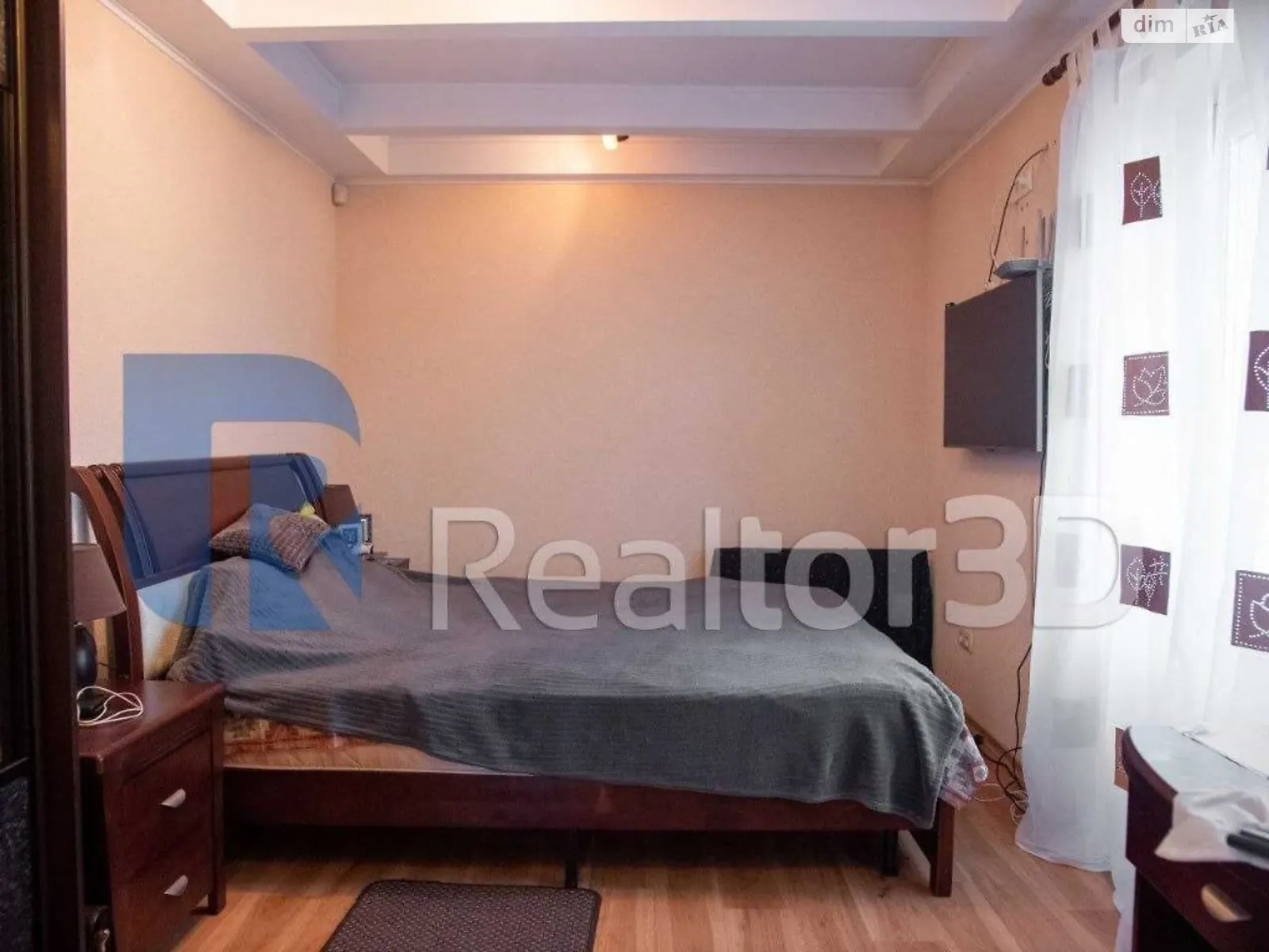 Продается дом на 2 этажа 177 кв. м с камином, цена: 95000 $ - фото 1