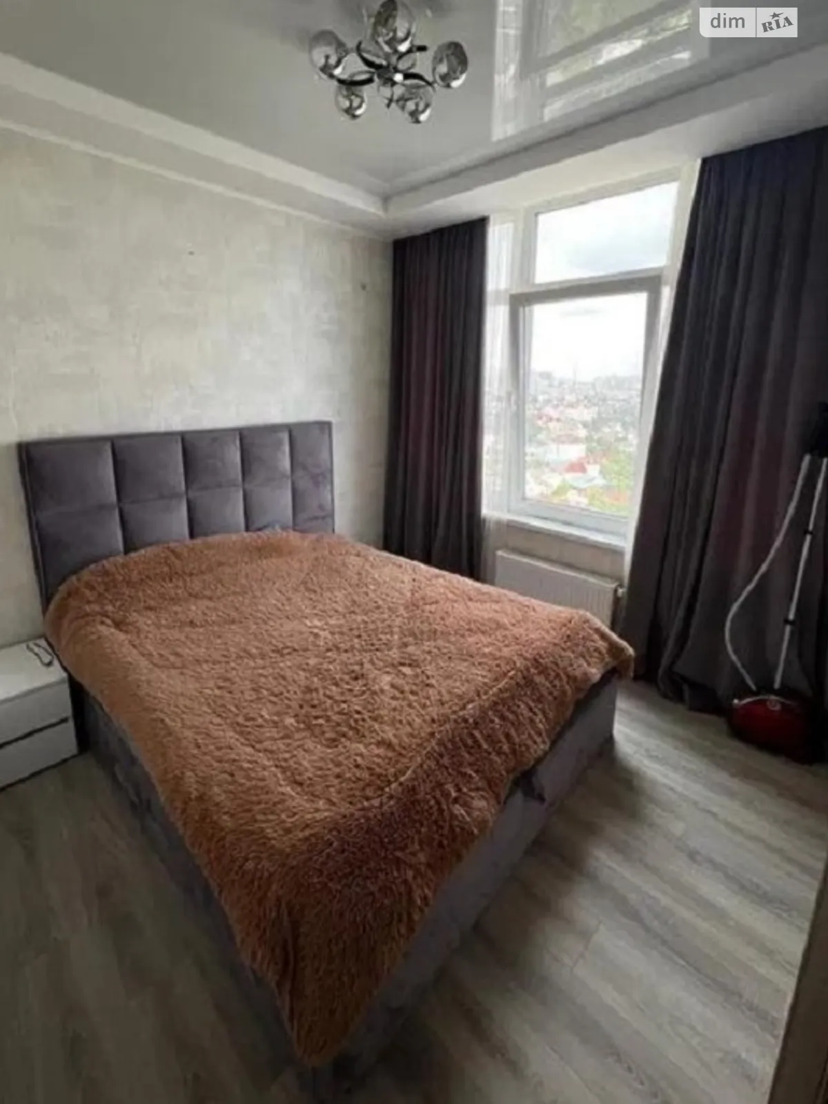 Продается 1-комнатная квартира 36 кв. м в Одессе, ул. Каманина
