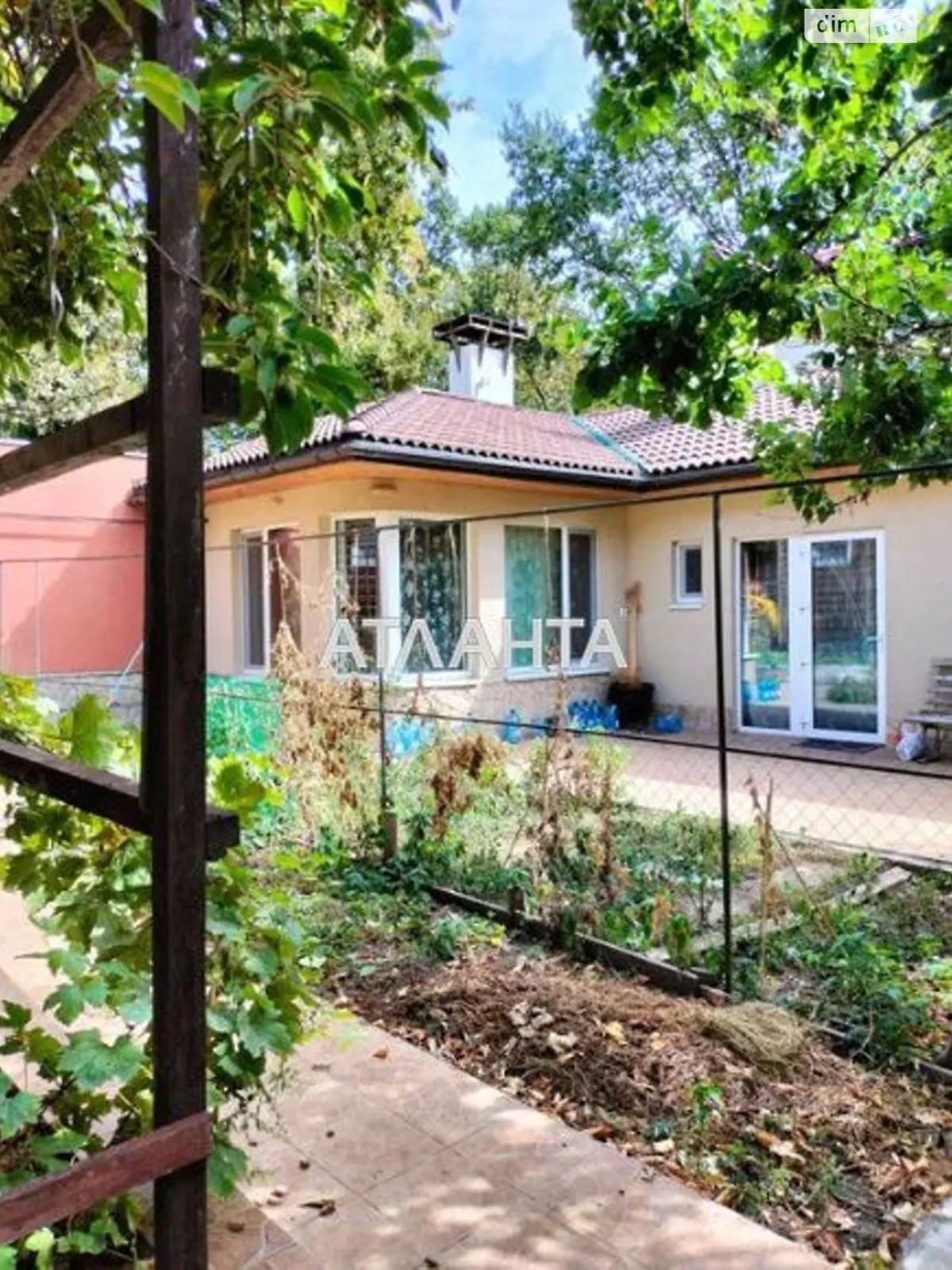 Продается одноэтажный дом 210 кв. м с садом, цена: 550000 $